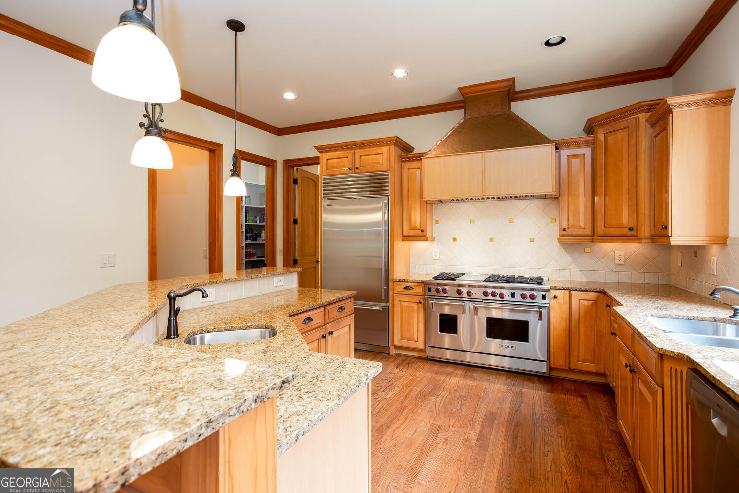 North Hembree Manor - Residential