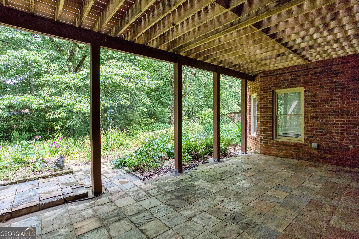 North Hembree Manor - Residential