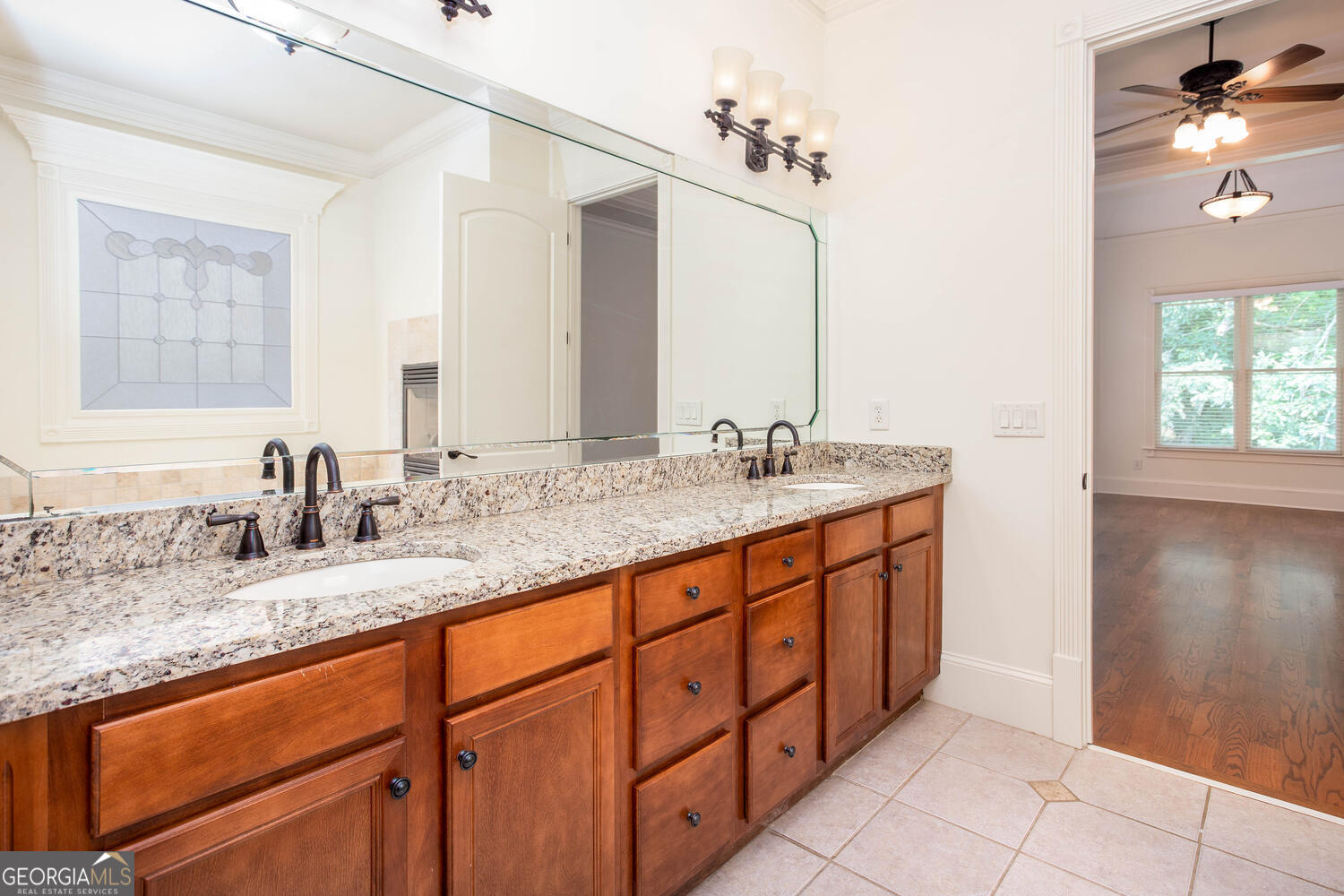 North Hembree Manor - Residential