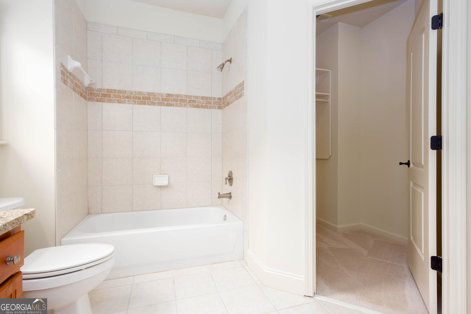 North Hembree Manor - Residential