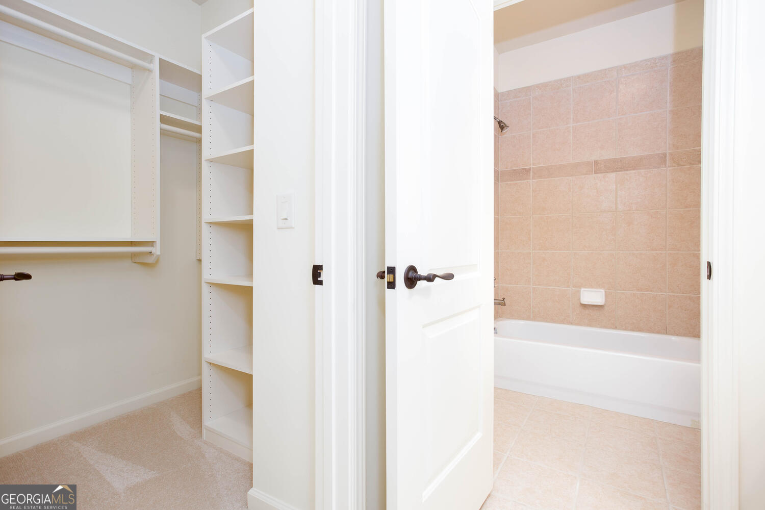 North Hembree Manor - Residential