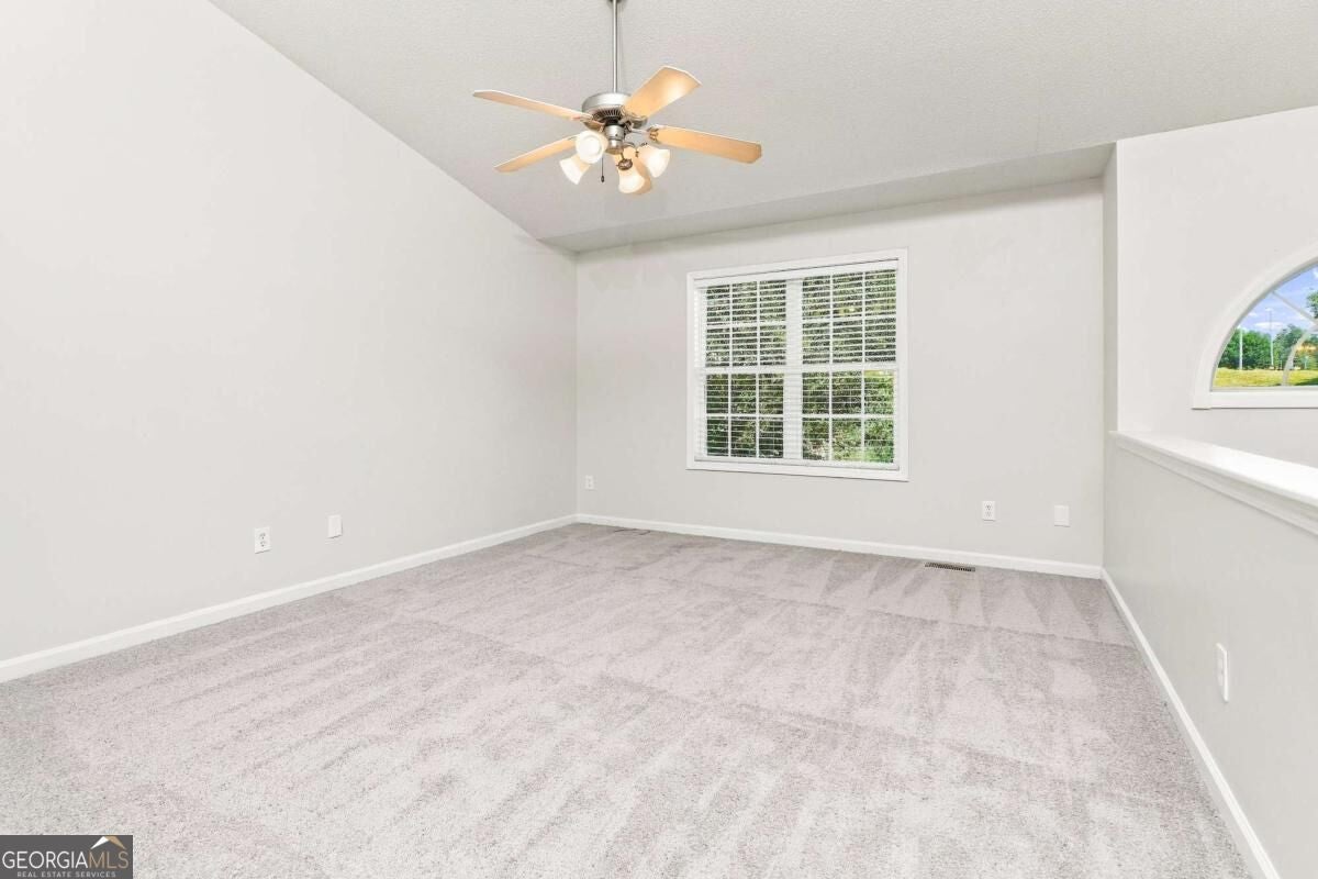 315 Thorn Thicket WAY