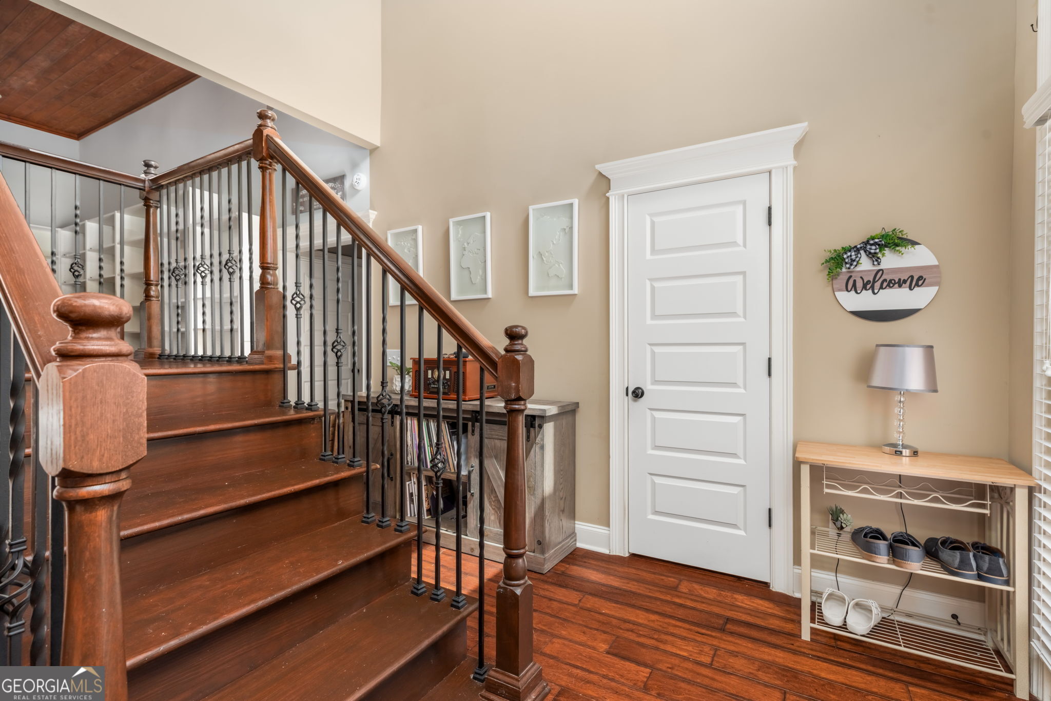 300 Cheshire DR