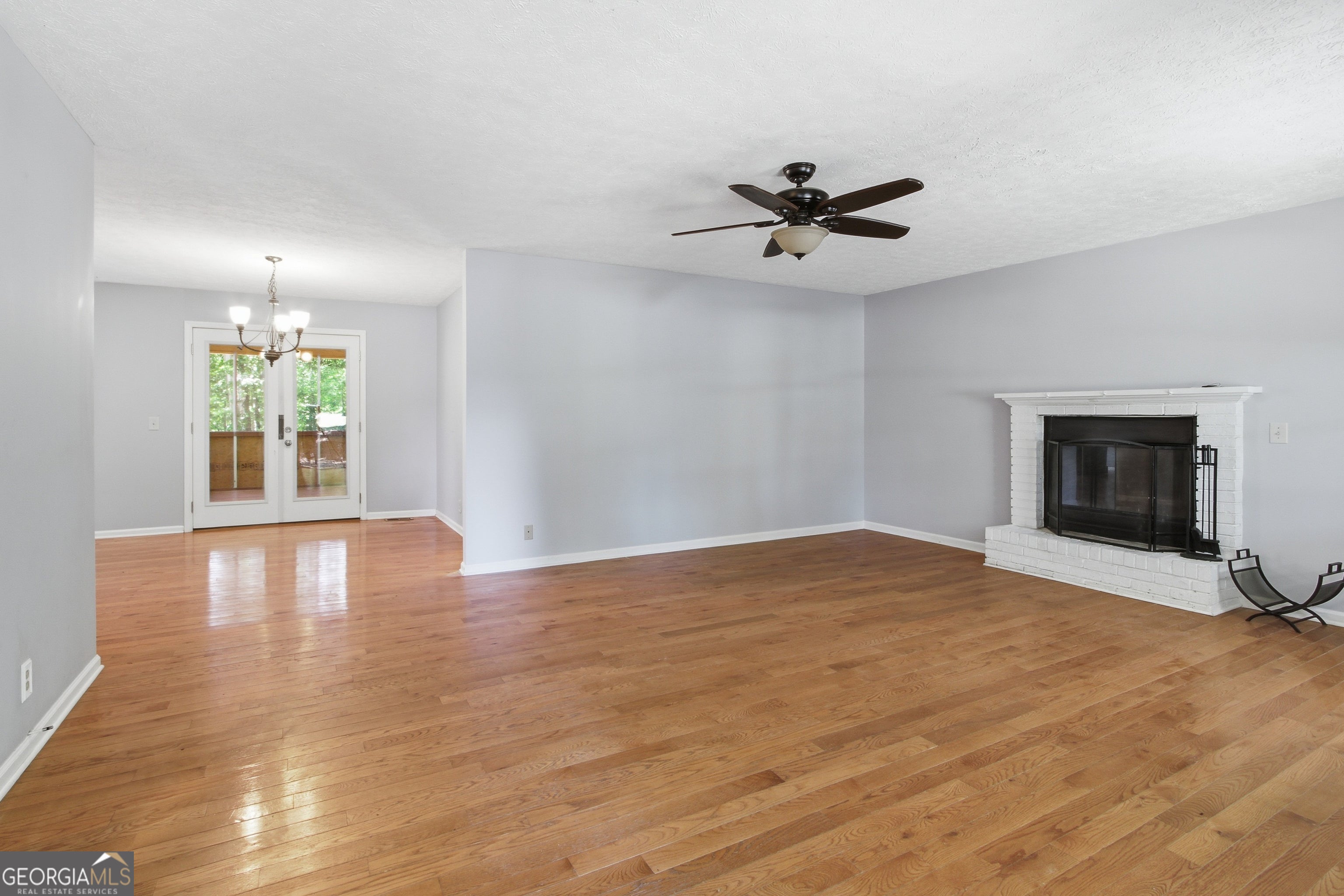 104 West LN SE