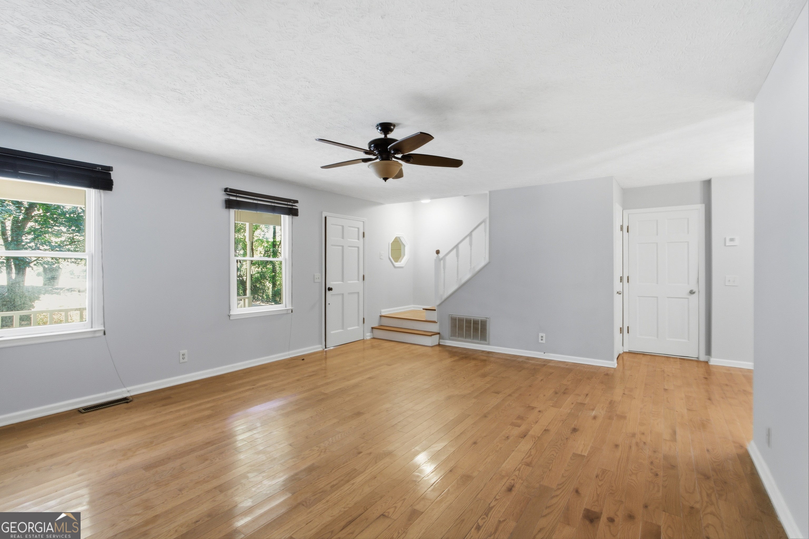 104 West LN SE