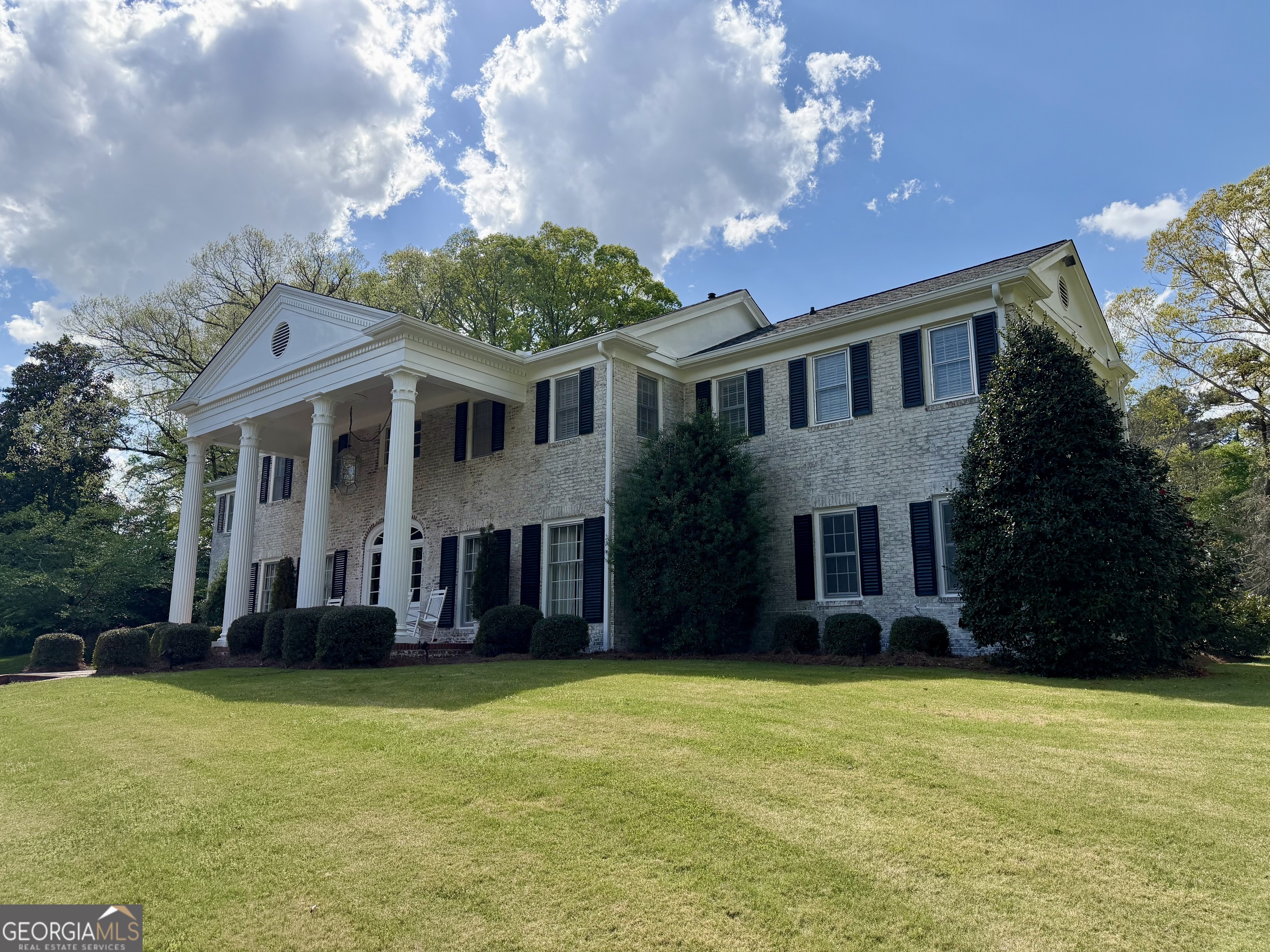 270 Dogwood LN - Photo 4