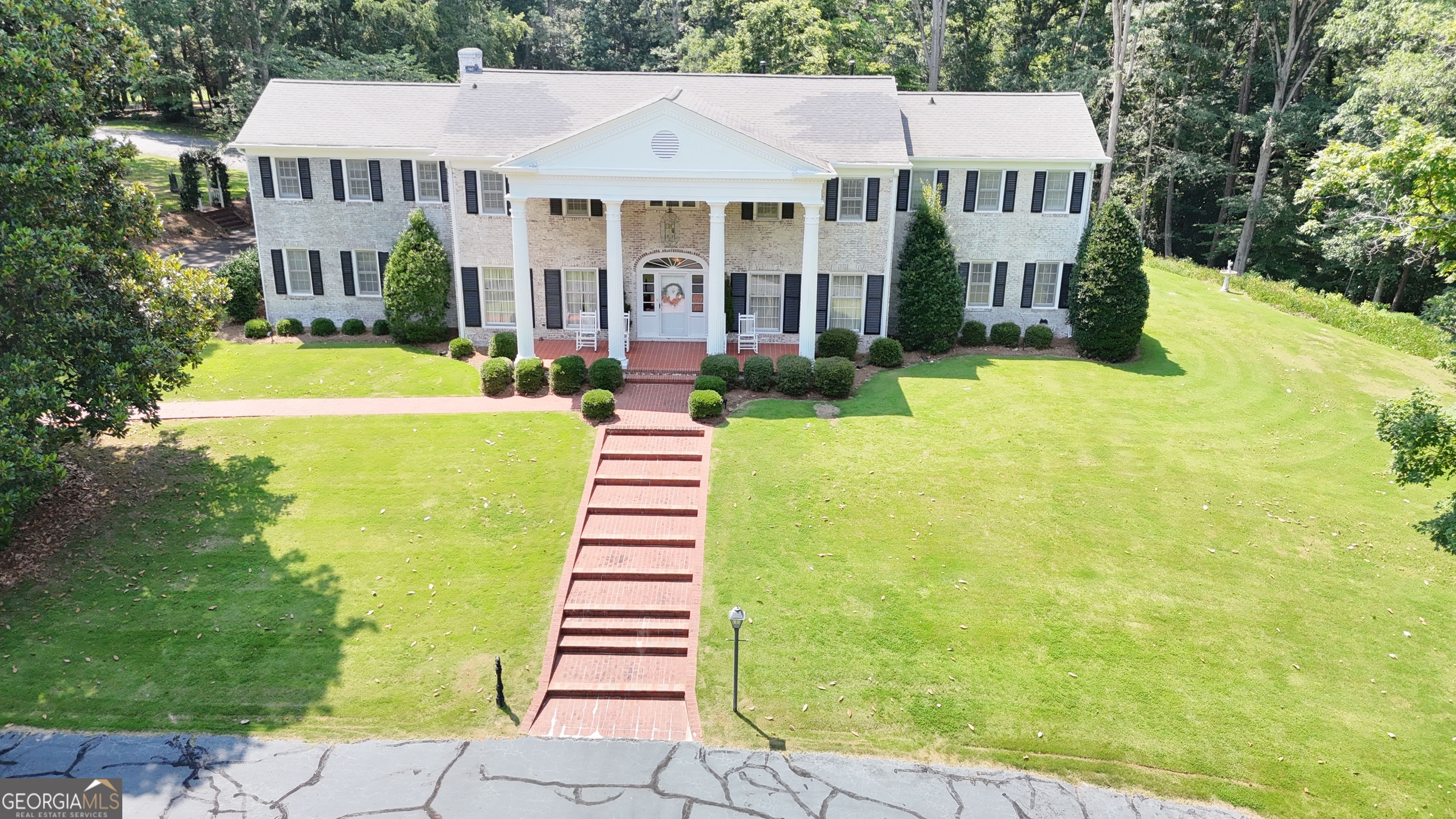 270 Dogwood LN