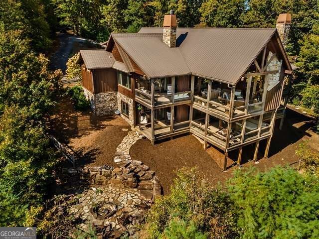 888 Wolf Creek LN