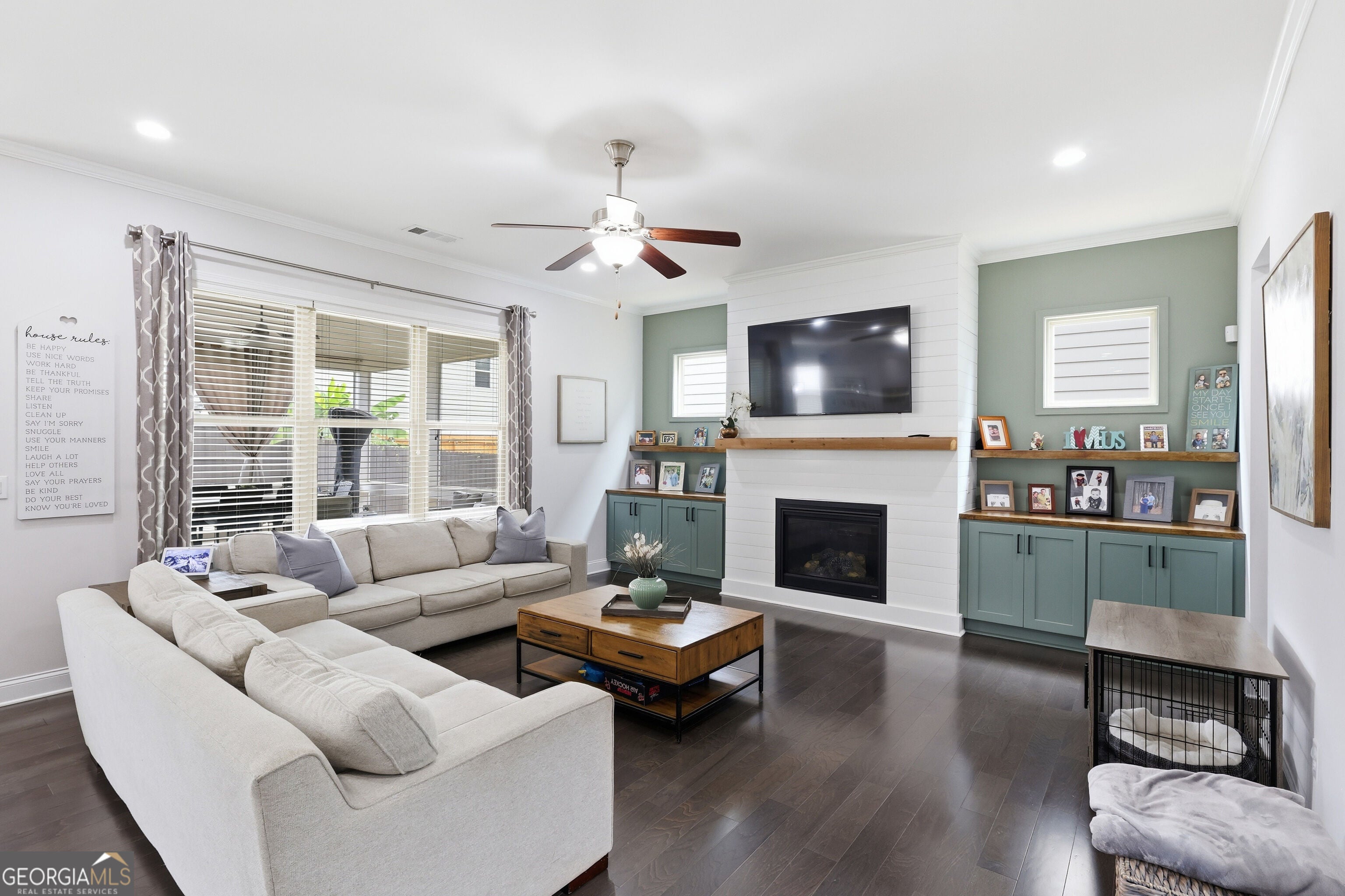 2438 Colby CT