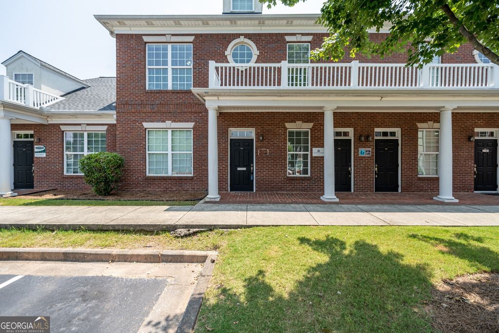 Photo of 3105 Creekside Village #605, Kennesaw, GA 30144 (MLS # 10681430)