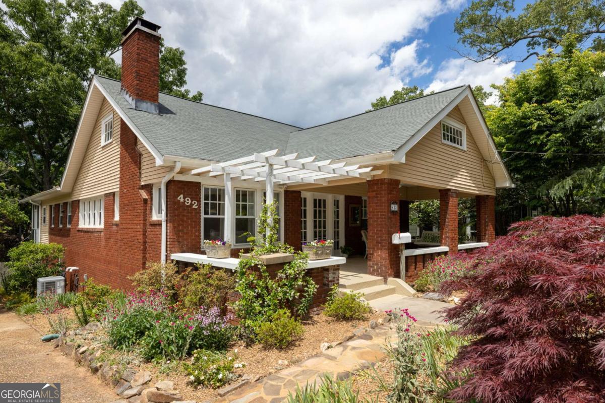 492 Clifton RD NE