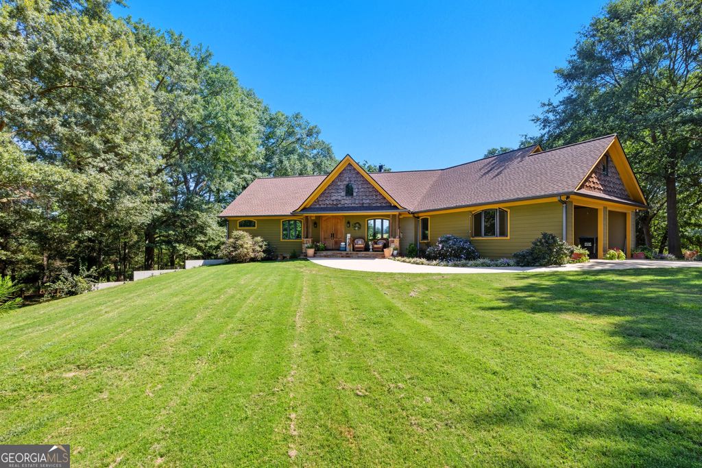 Photo of 1320 Burroughs Road, Lavonia, GA 30553 (MLS # 10715600)