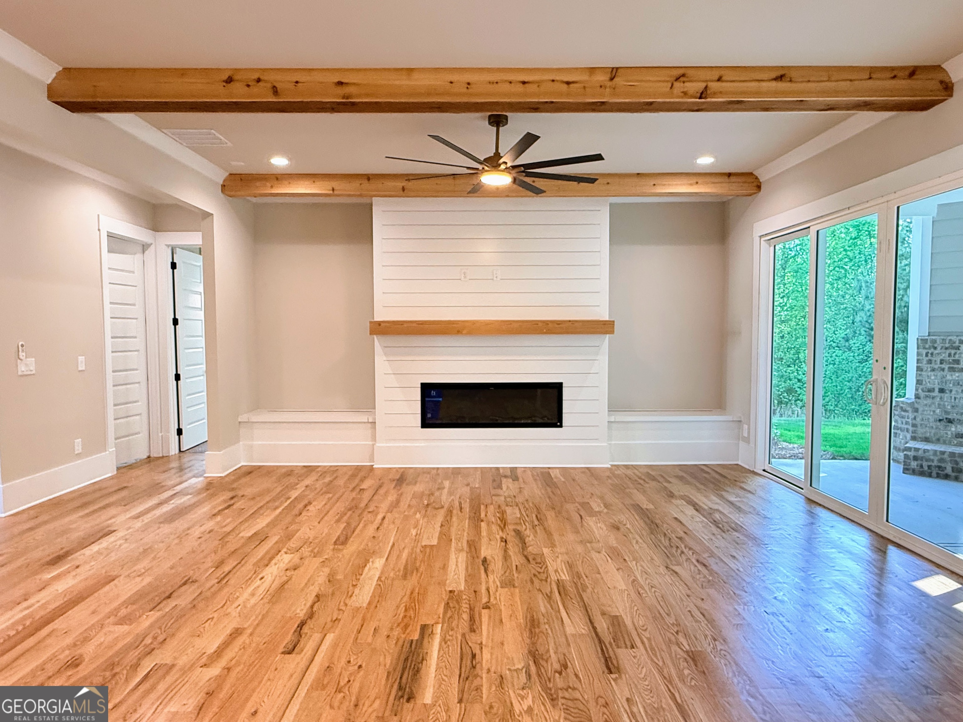 5840 Woodland Park CT