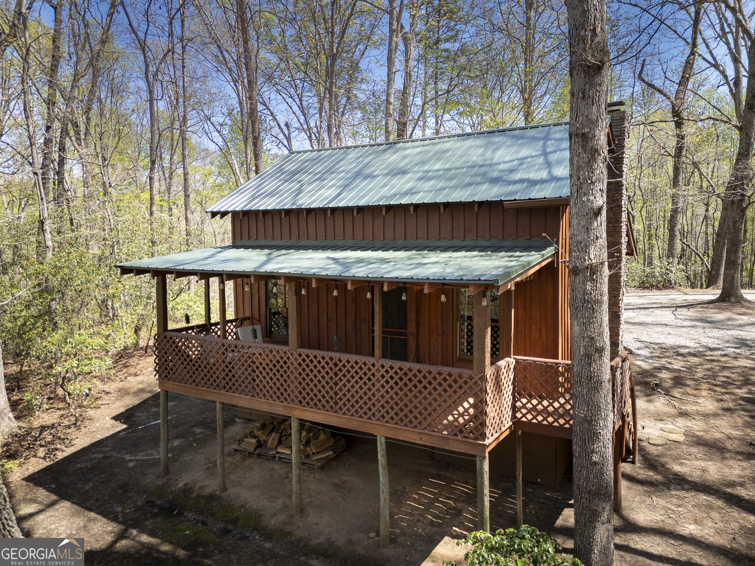 239 Pebble LN