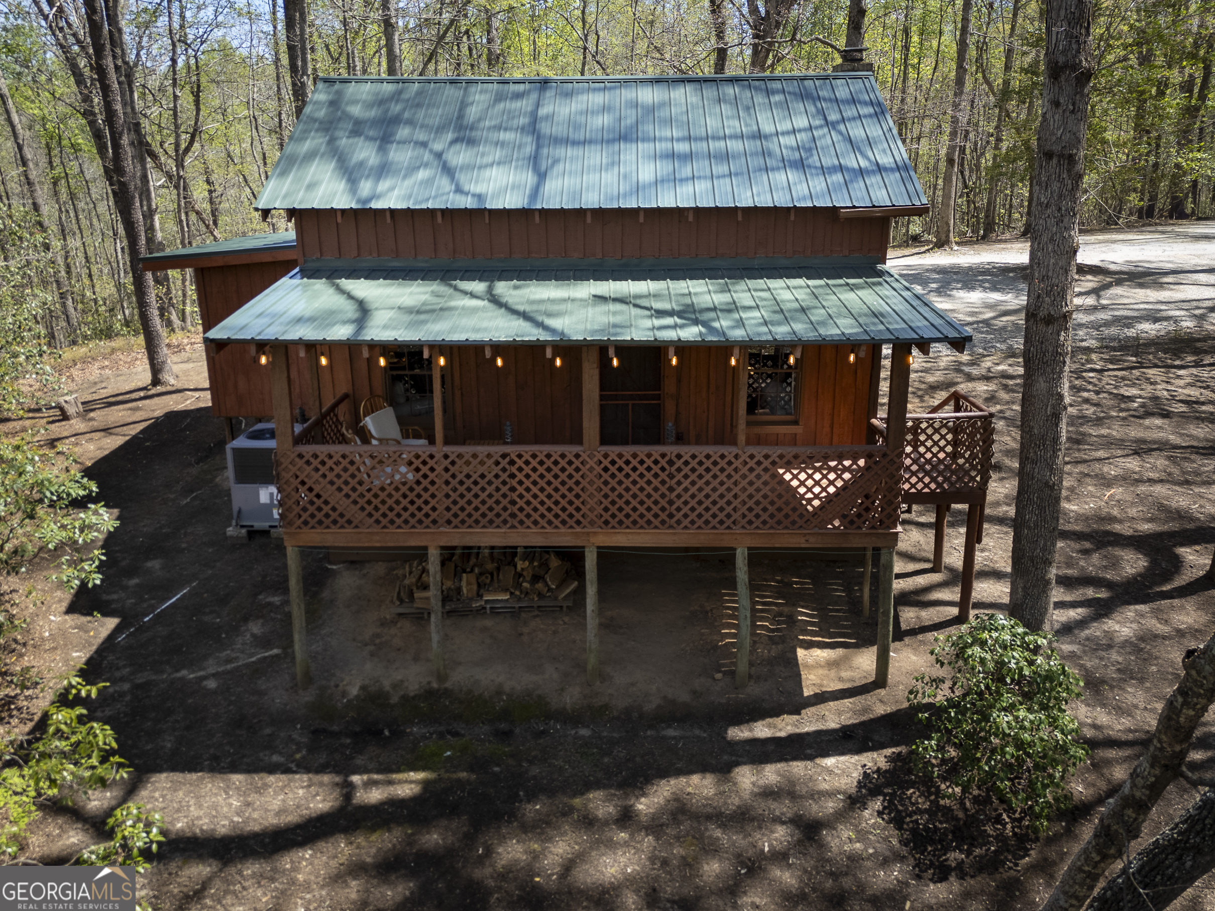 239 Pebble LN