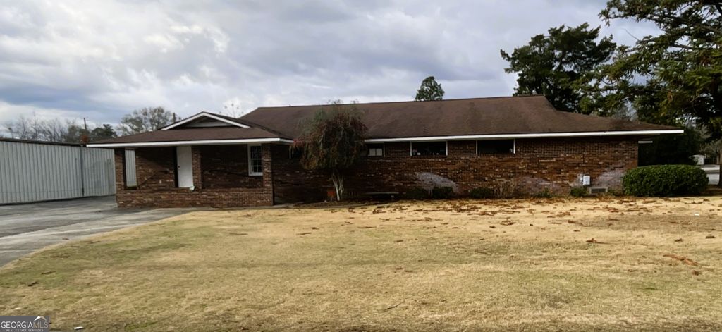 Photo of 114 S Jefferson Street, Swainsboro, GA 30401 (MLS # 10688815)