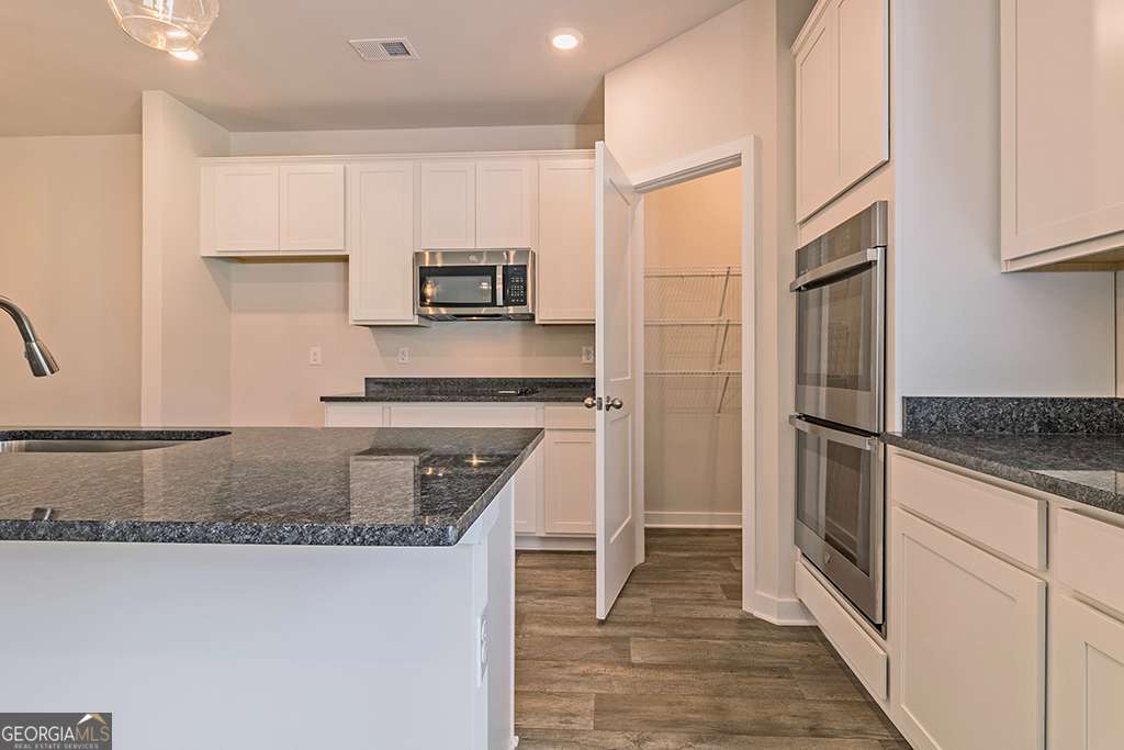 336 Jarrett ST 61