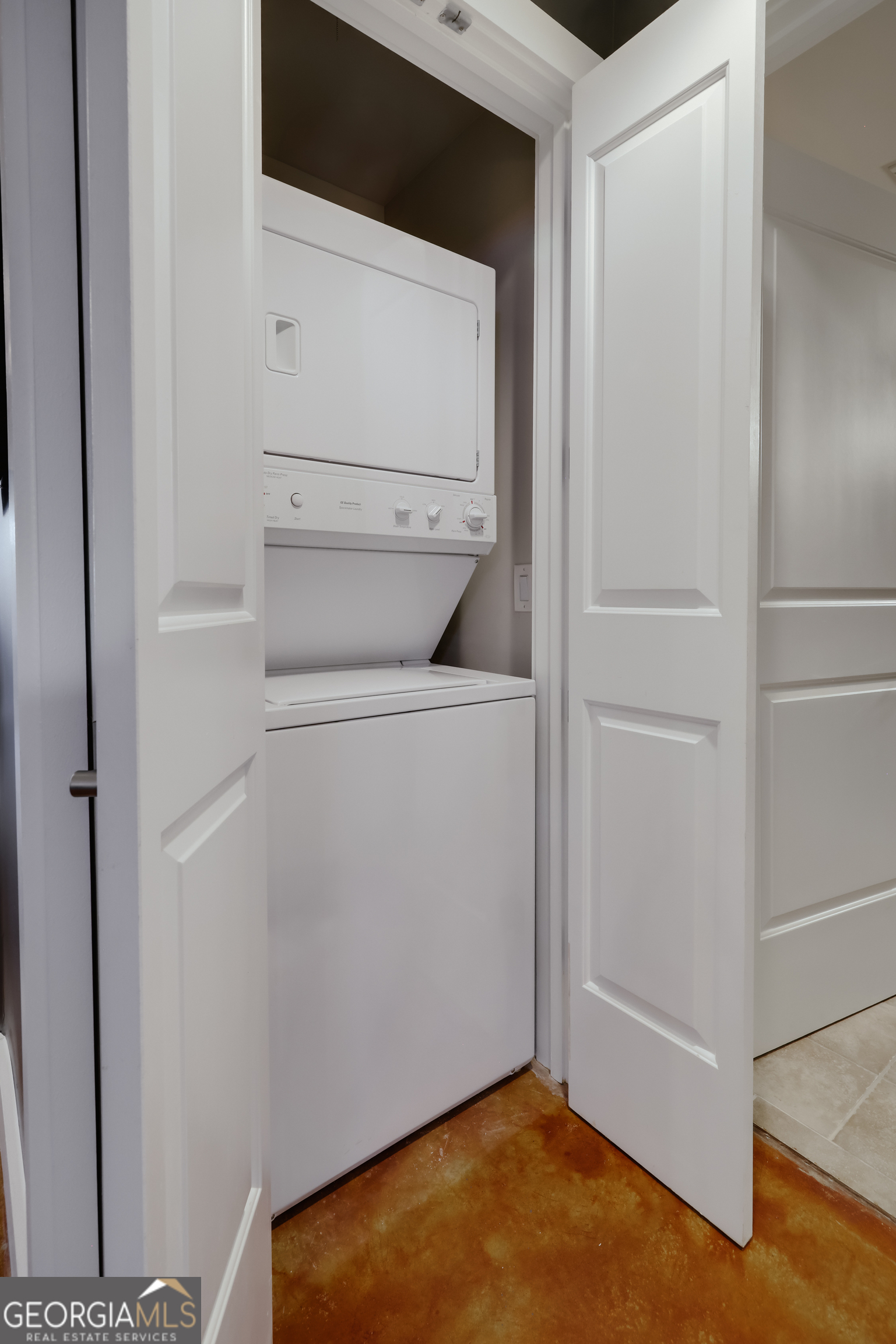 Overlook on Baxter - Residential