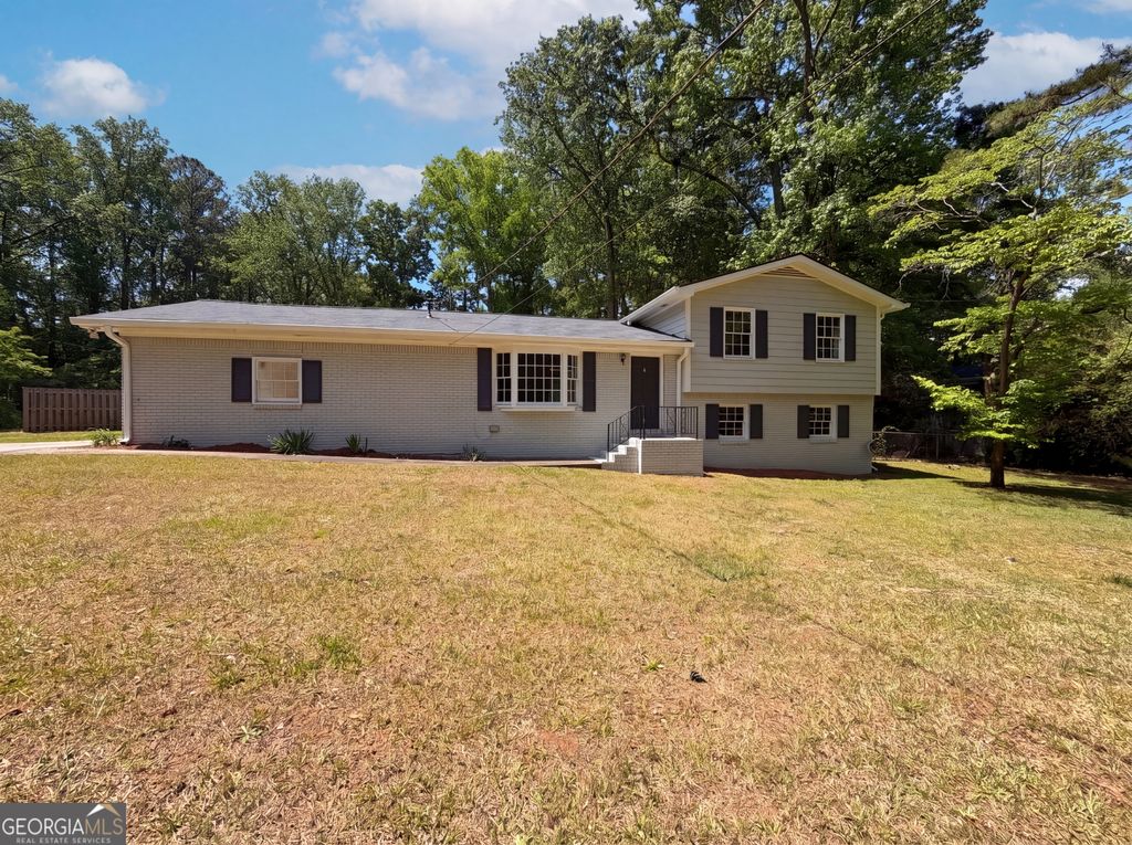 Photo of 2650 Oxbow Way SW, Marietta, GA 30008 (MLS # 10753653)