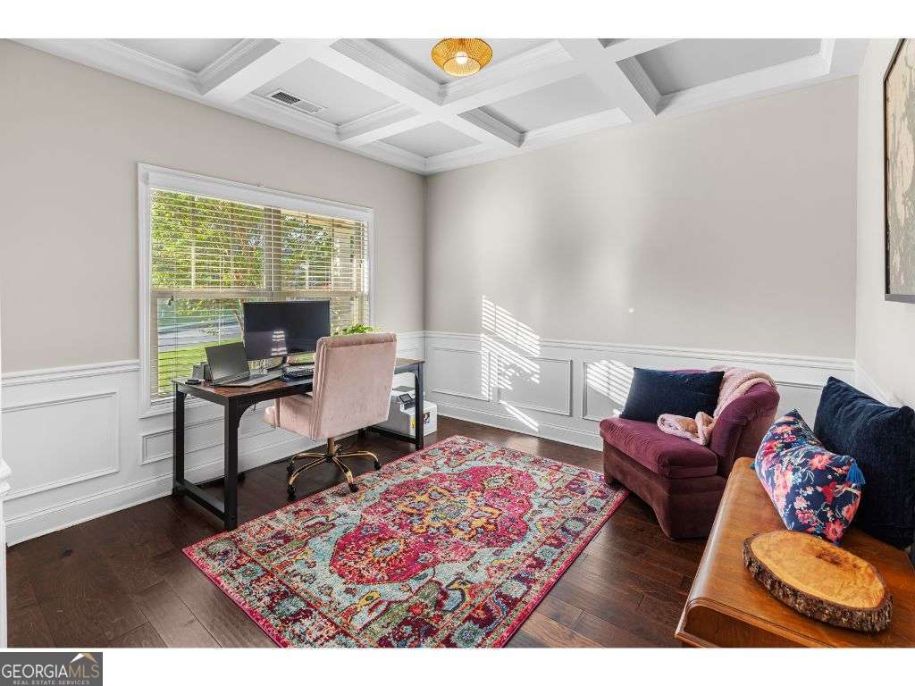 2 Canterbury WALK SE