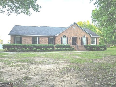 A home in Lizella