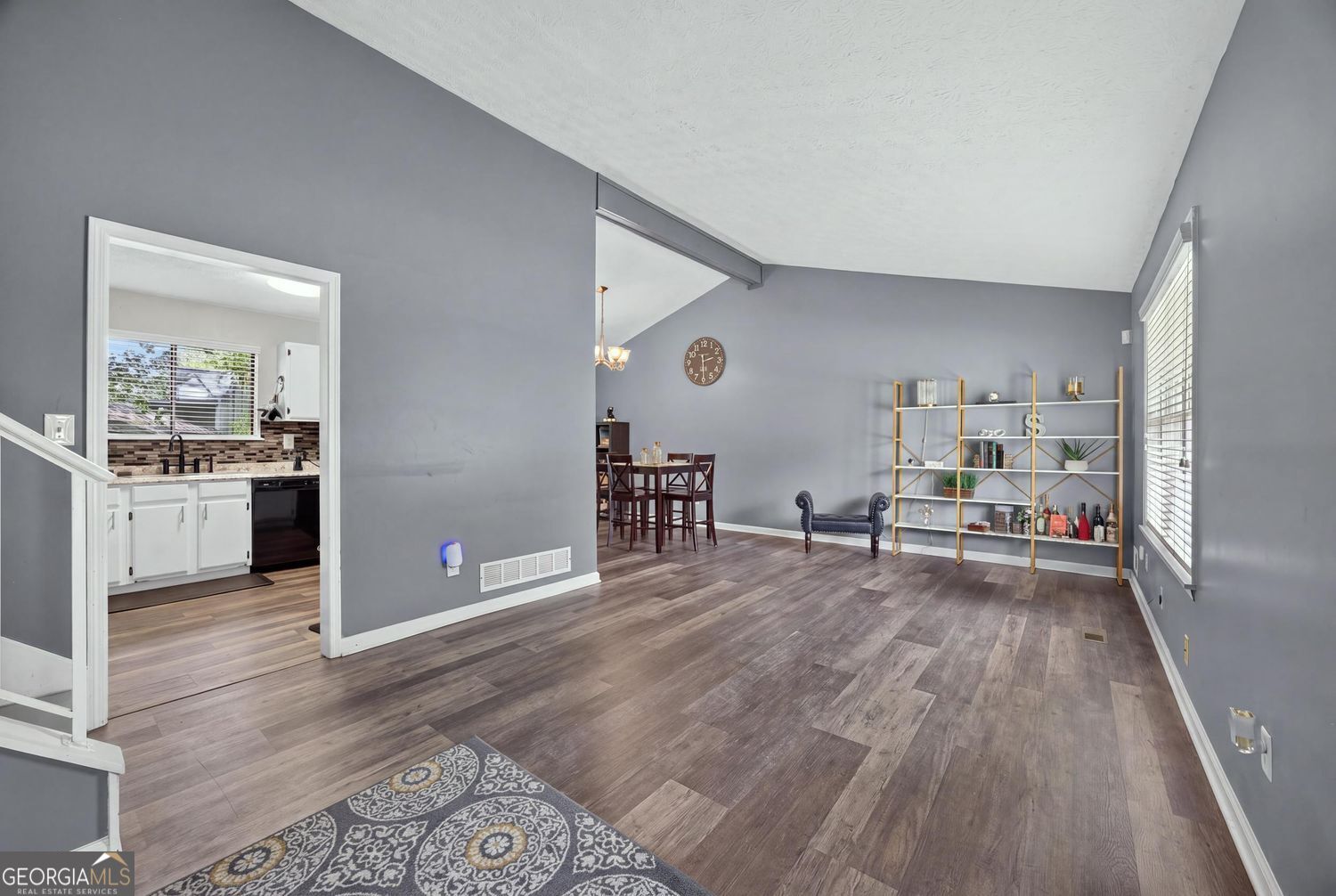 9256 Raven DR