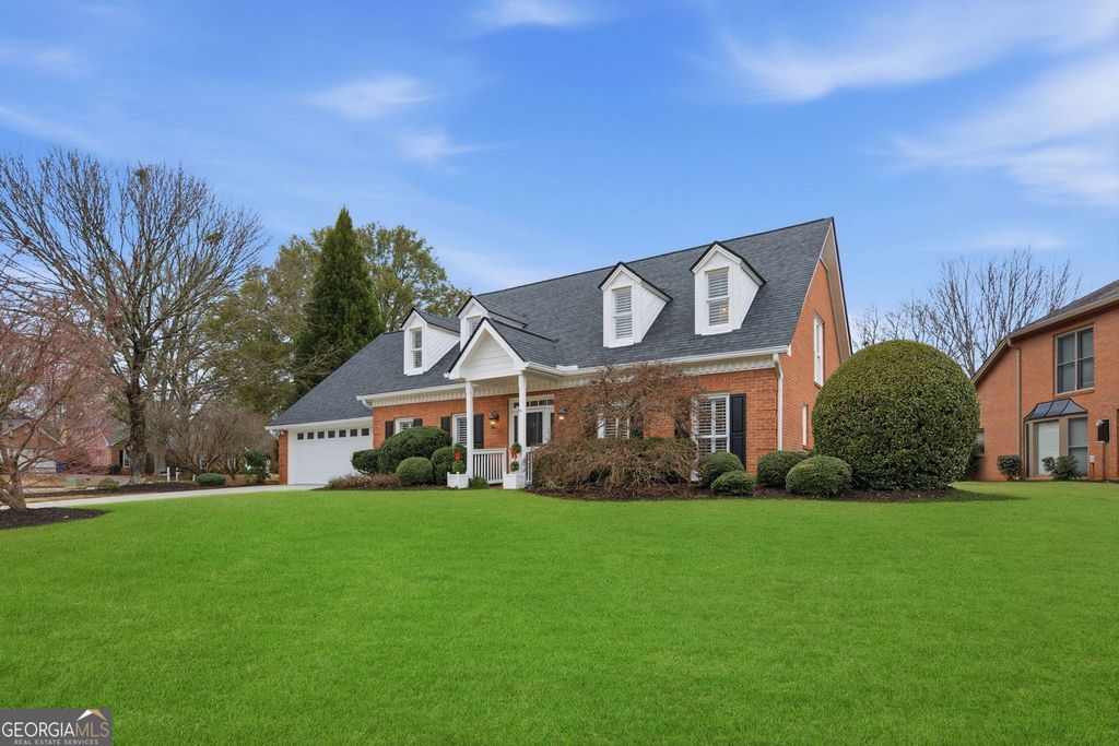 Photo of 400 Carybell Lane, Alpharetta, GA 30004 (MLS # 10657199)