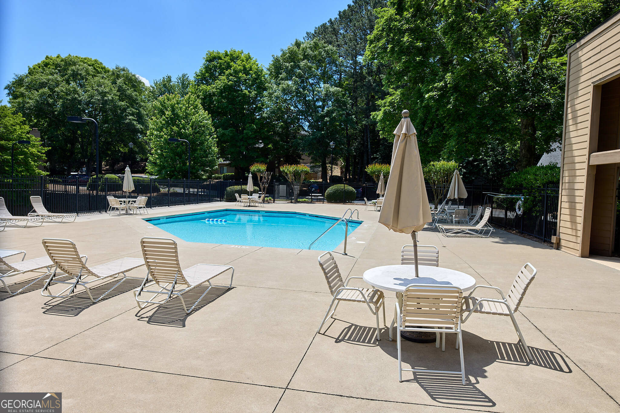 PARKAIRE CROSSING CONDOS - Residential