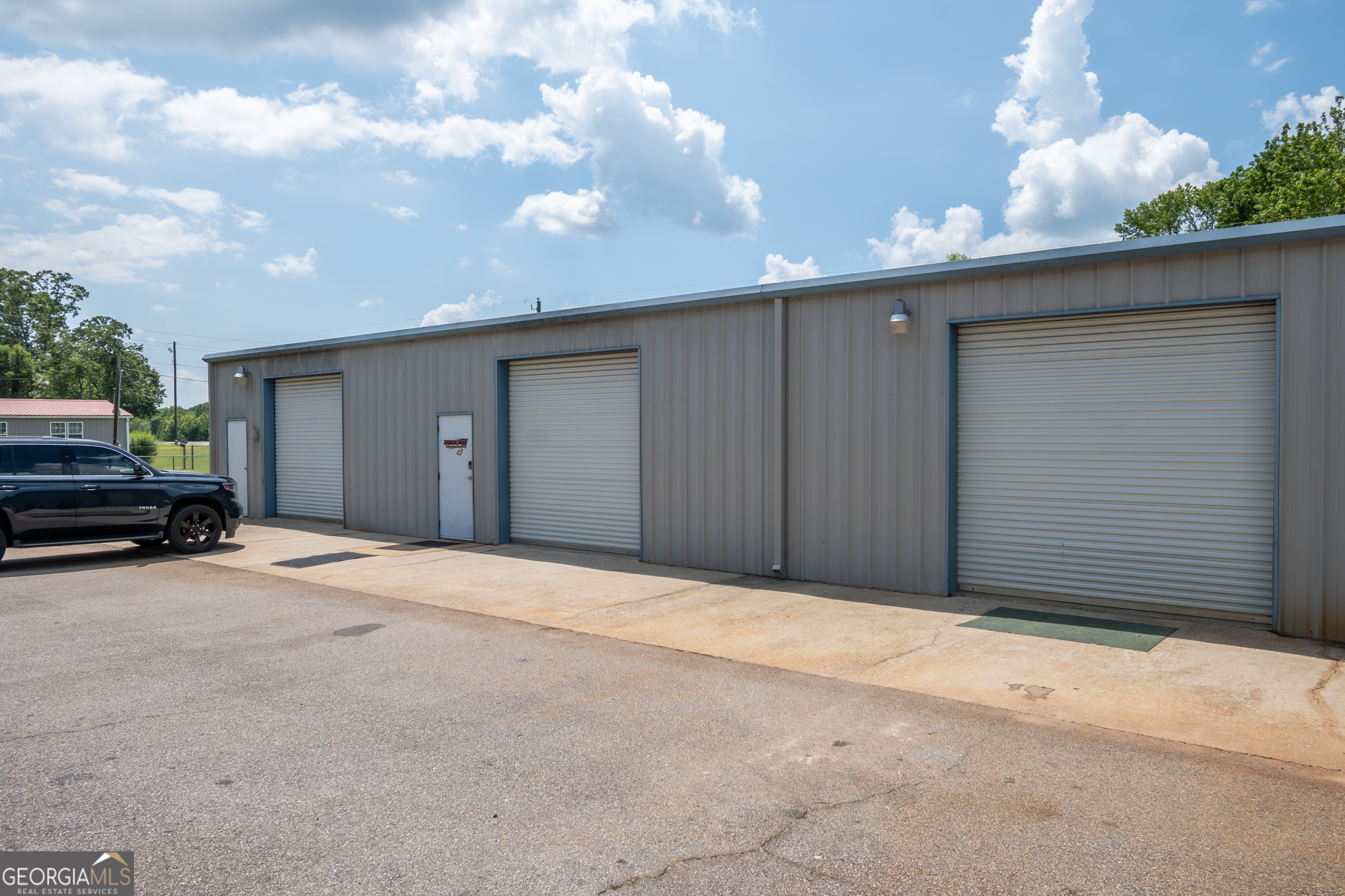 3655 Neese Commerce RD