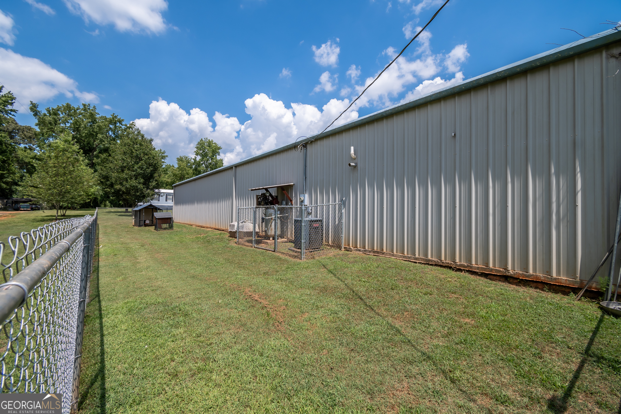 3655 Neese Commerce RD