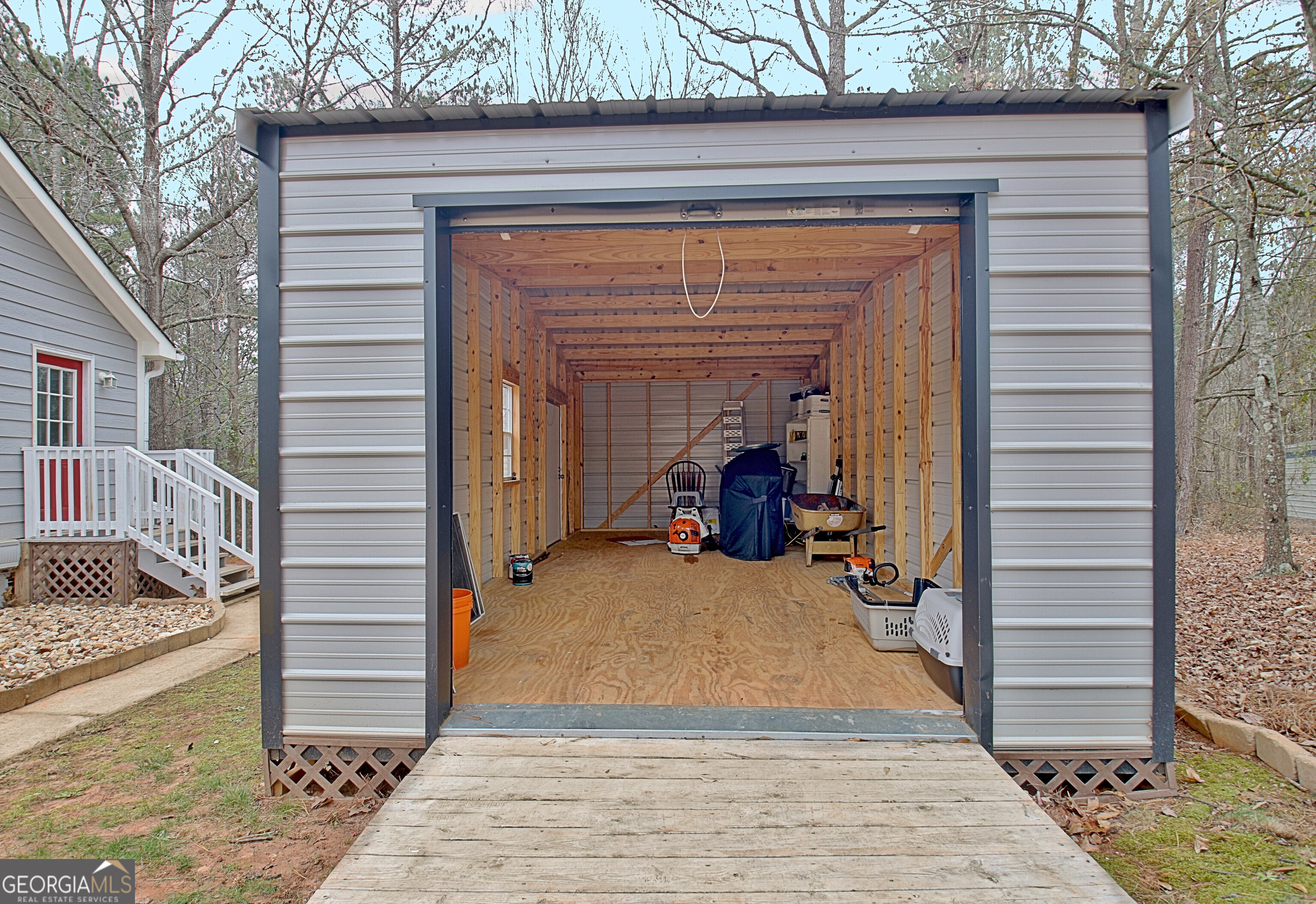 Senoia, Georgia 30276, United States, 3 Bedrooms Bedrooms, ,2 BathroomsBathrooms,Residential,Pending,24109