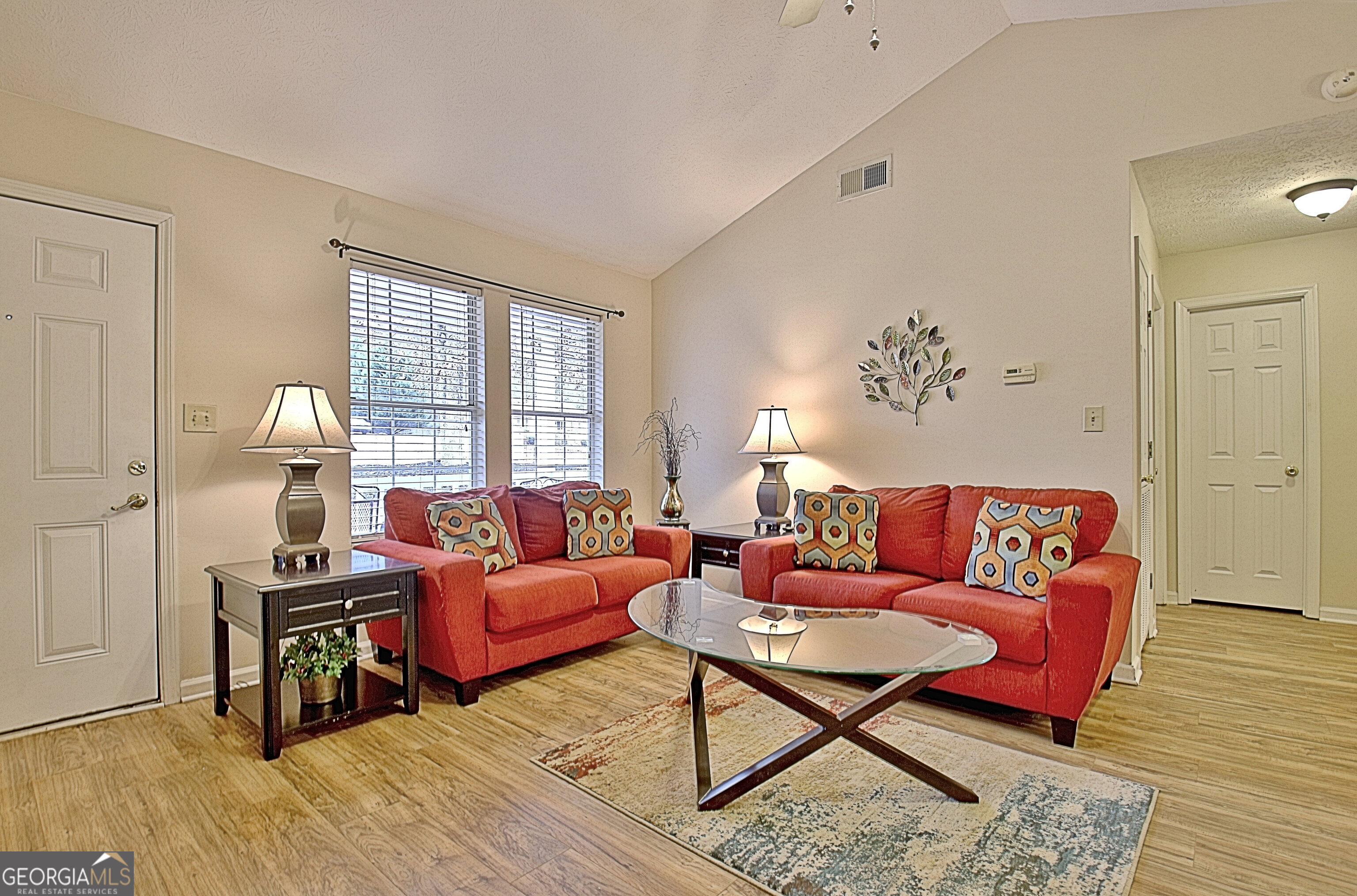 Senoia, Georgia 30276, United States, 3 Bedrooms Bedrooms, ,2 BathroomsBathrooms,Residential,Pending,24109