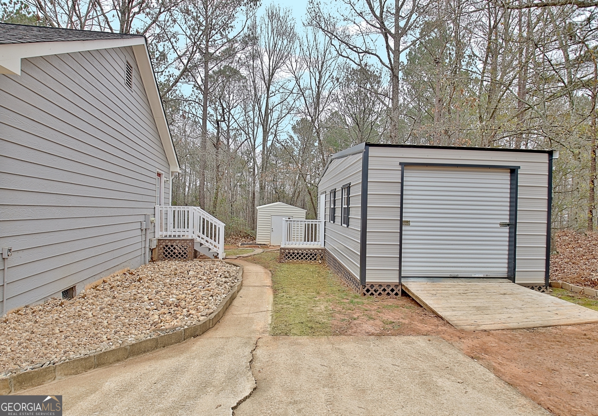 Senoia, Georgia 30276, United States, 3 Bedrooms Bedrooms, ,2 BathroomsBathrooms,Residential,Pending,24109