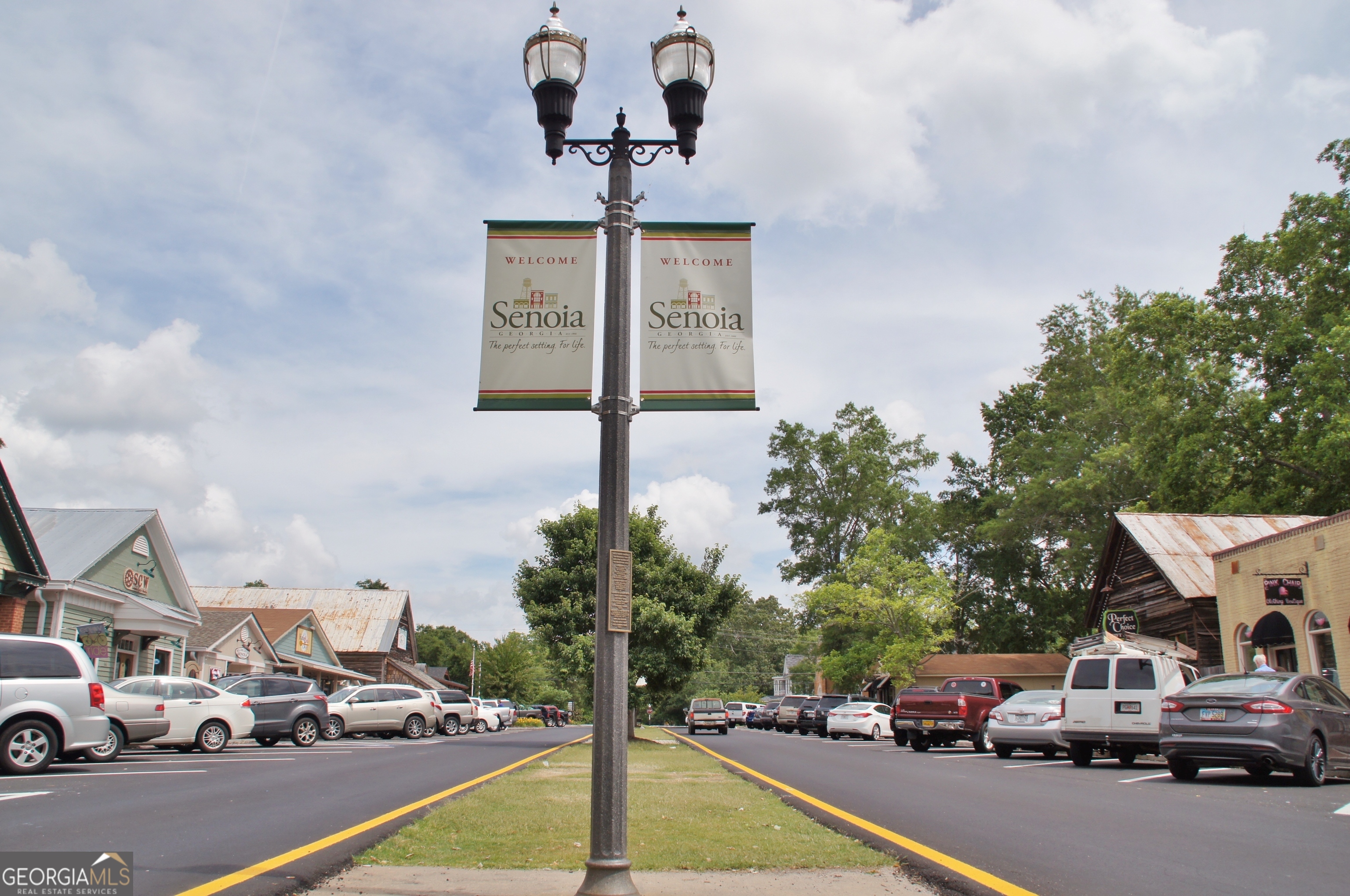 Senoia, Georgia 30276, United States, 3 Bedrooms Bedrooms, ,2 BathroomsBathrooms,Residential,Pending,24109