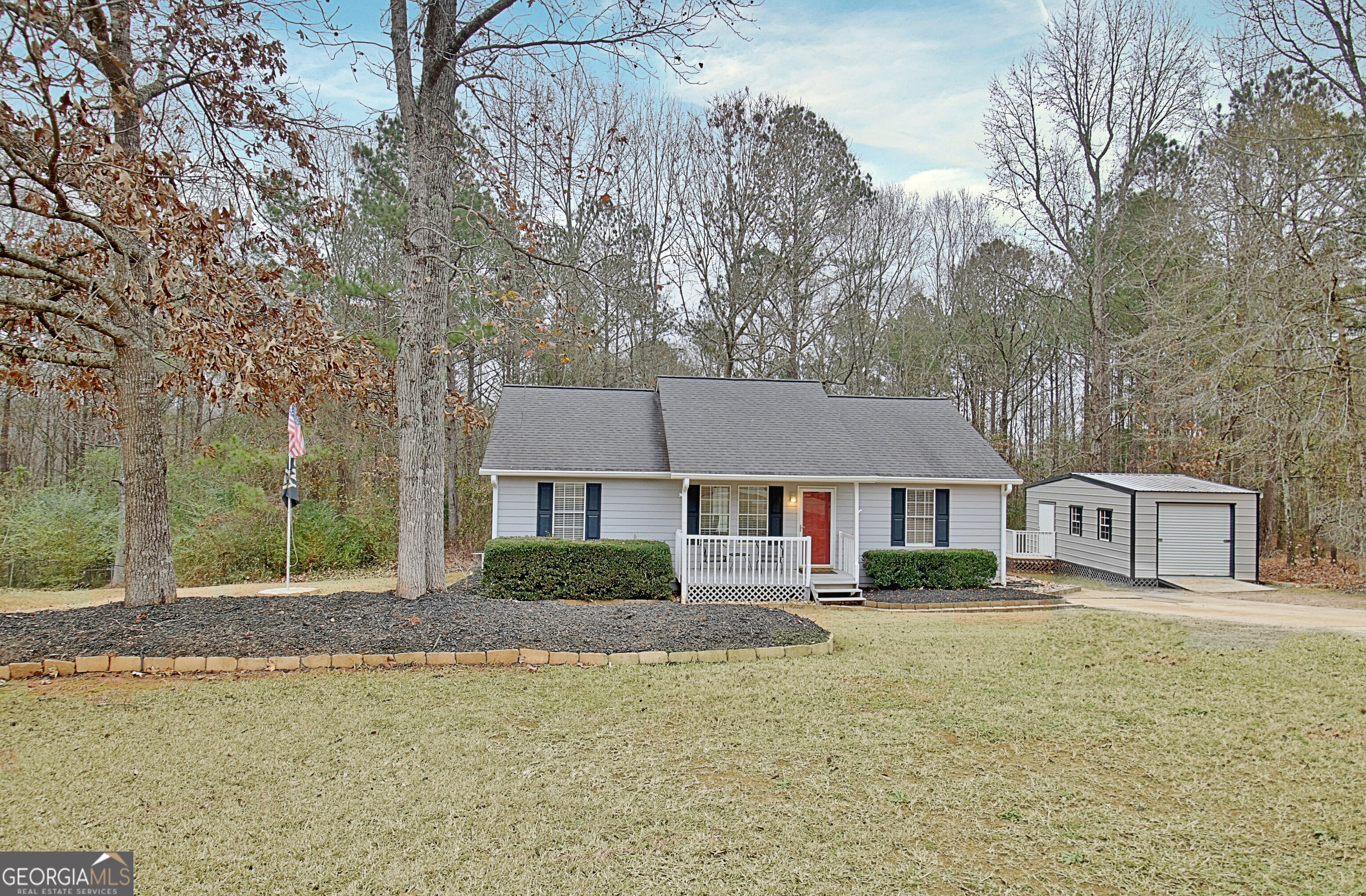 Senoia, Georgia 30276, United States, 3 Bedrooms Bedrooms, ,2 BathroomsBathrooms,Residential,Pending,24109