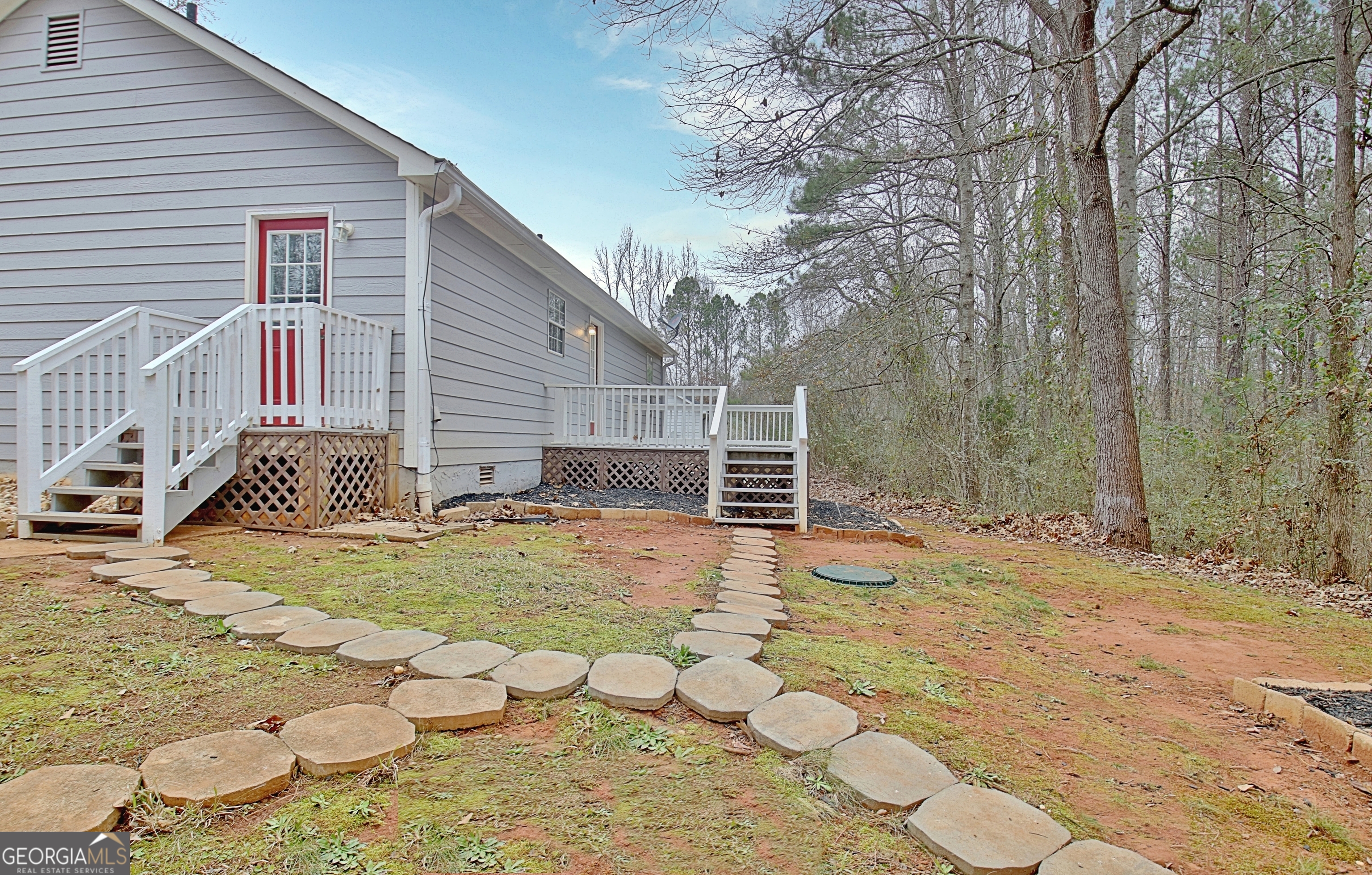 Senoia, Georgia 30276, United States, 3 Bedrooms Bedrooms, ,2 BathroomsBathrooms,Residential,Pending,24109