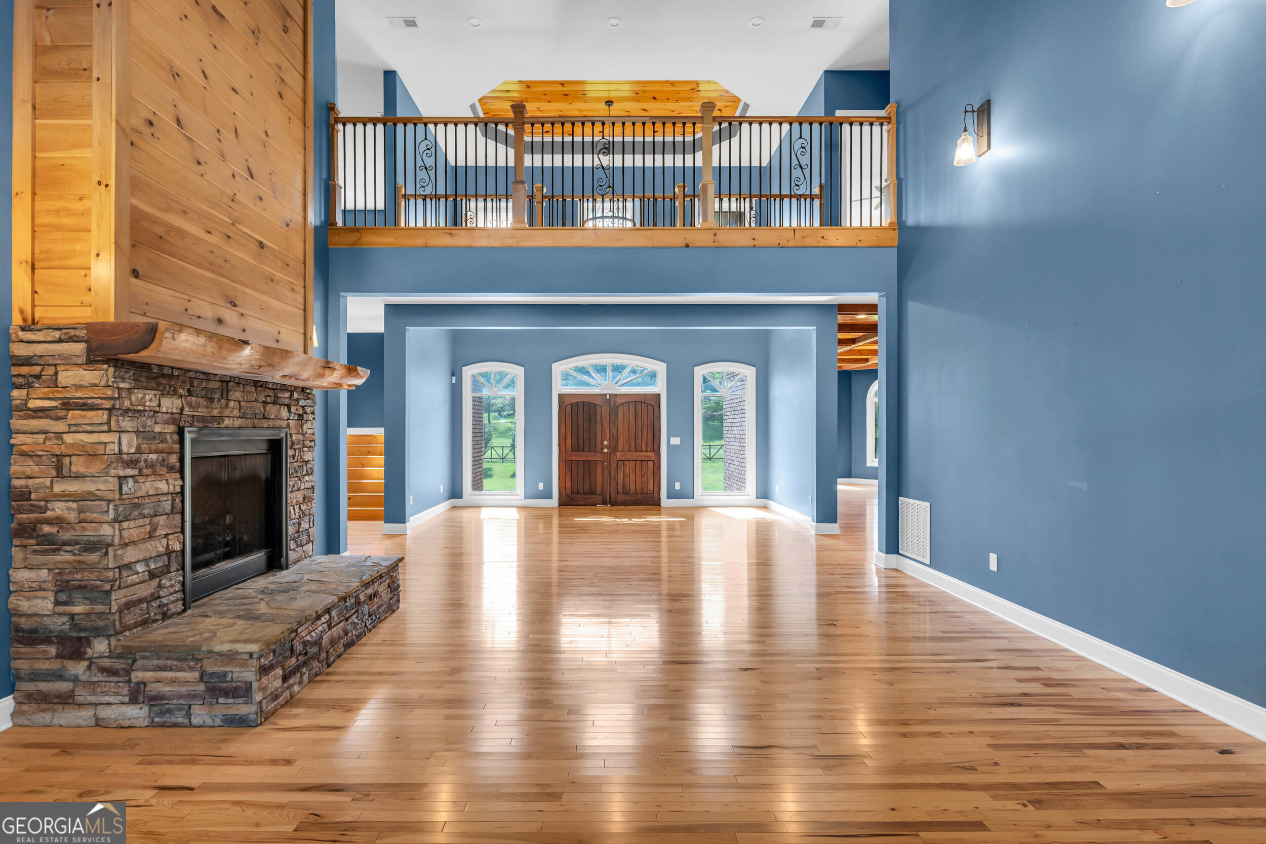 1580 Loving RD