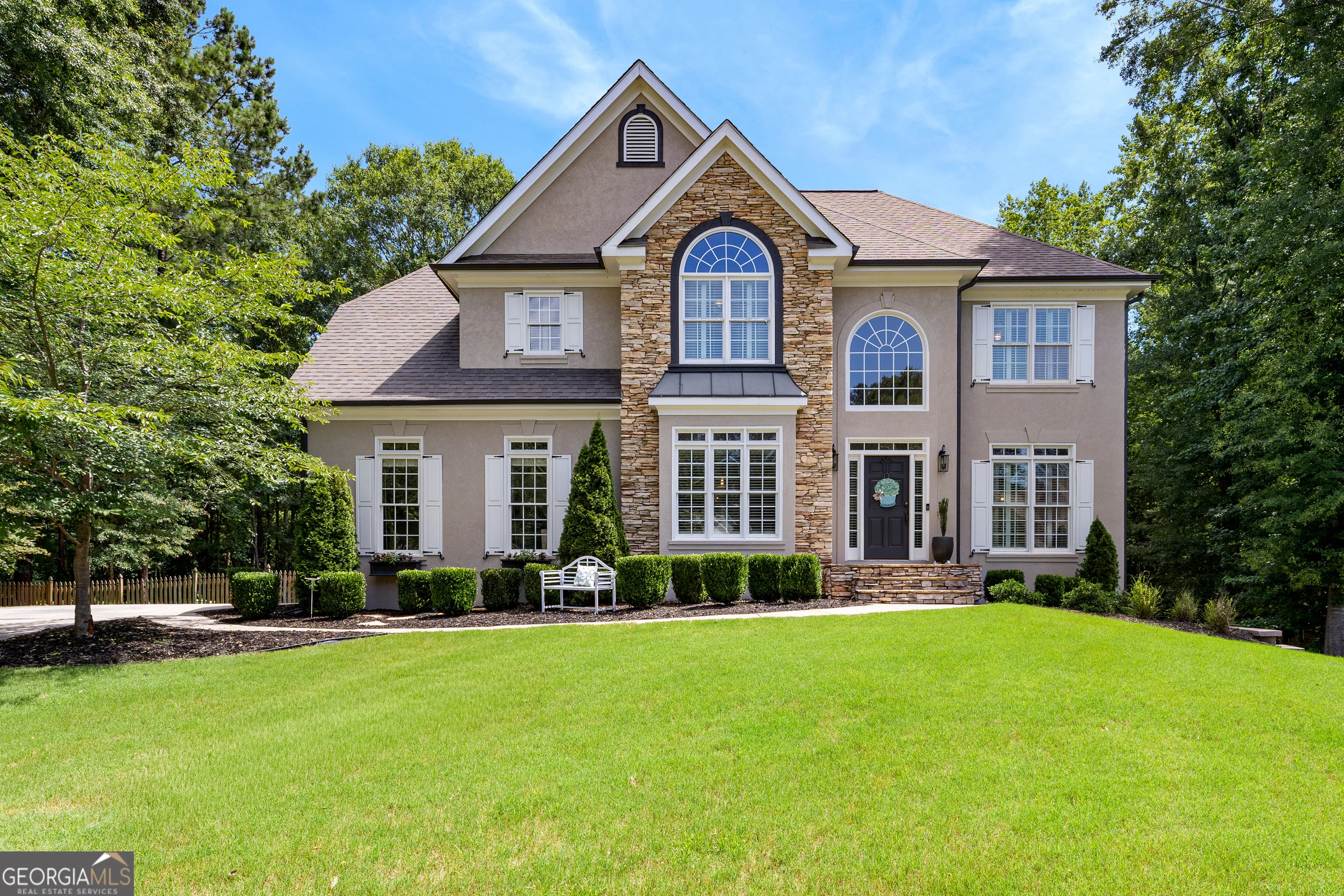 205 Knollwood Court