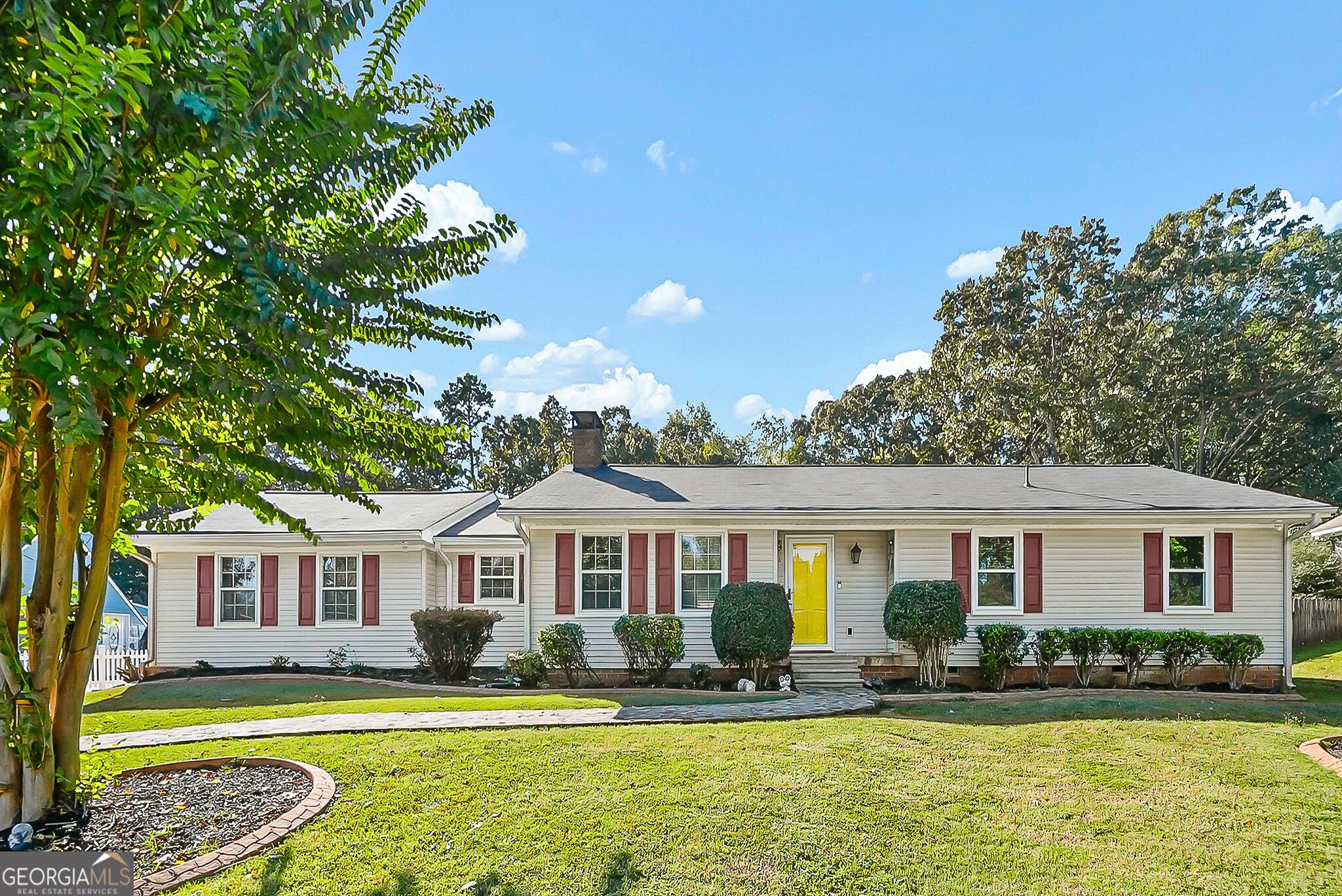 1114 Longwood DR SW
