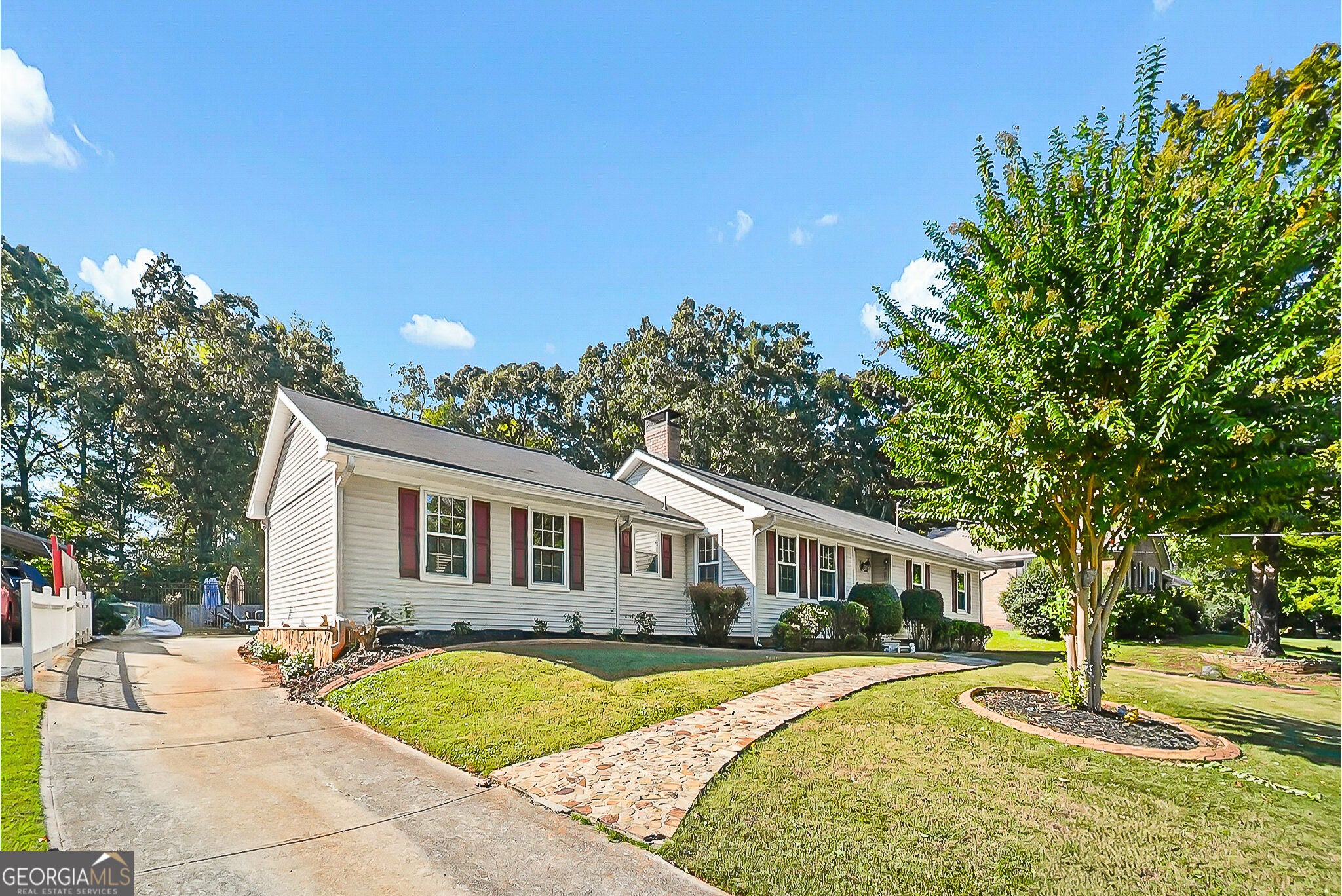 1114 Longwood DR SW