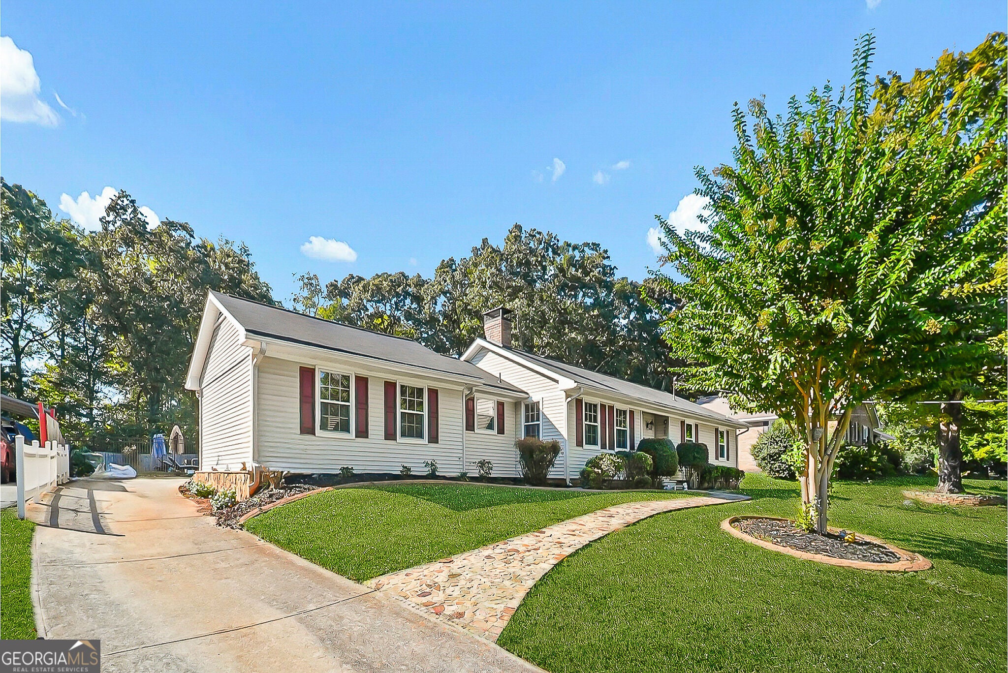 1114 Longwood DR SW
