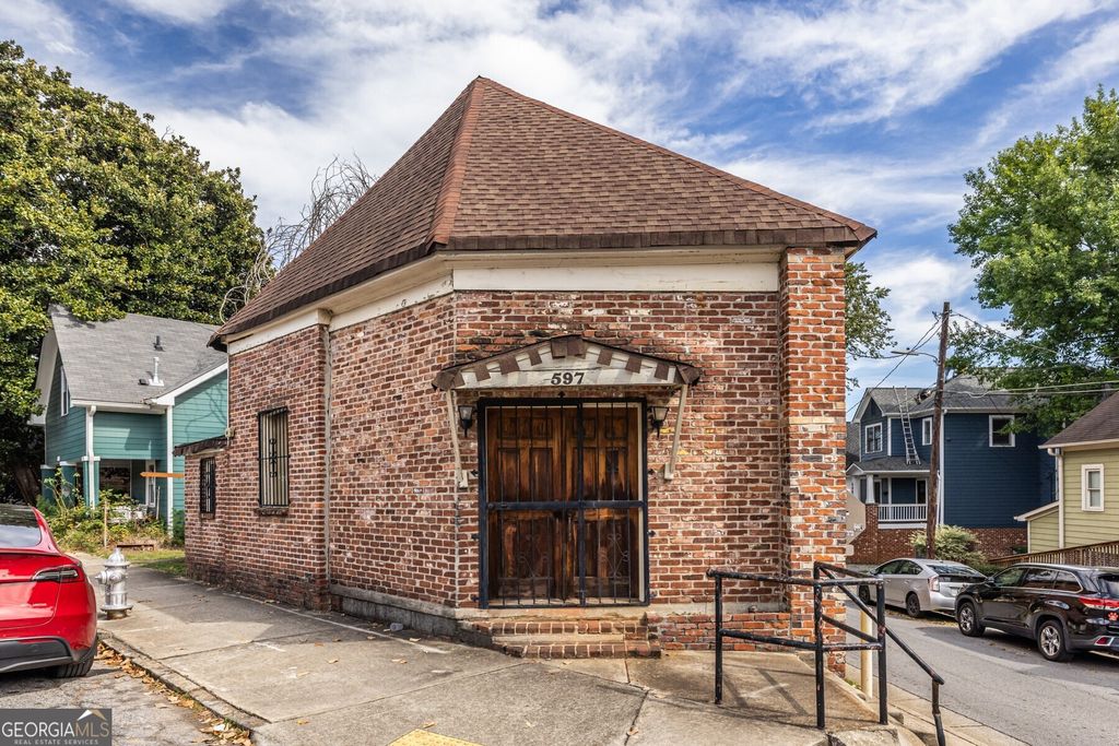 Photo of 597 Auburn Avenue NE, Atlanta, GA 30312 (MLS # 10655896)