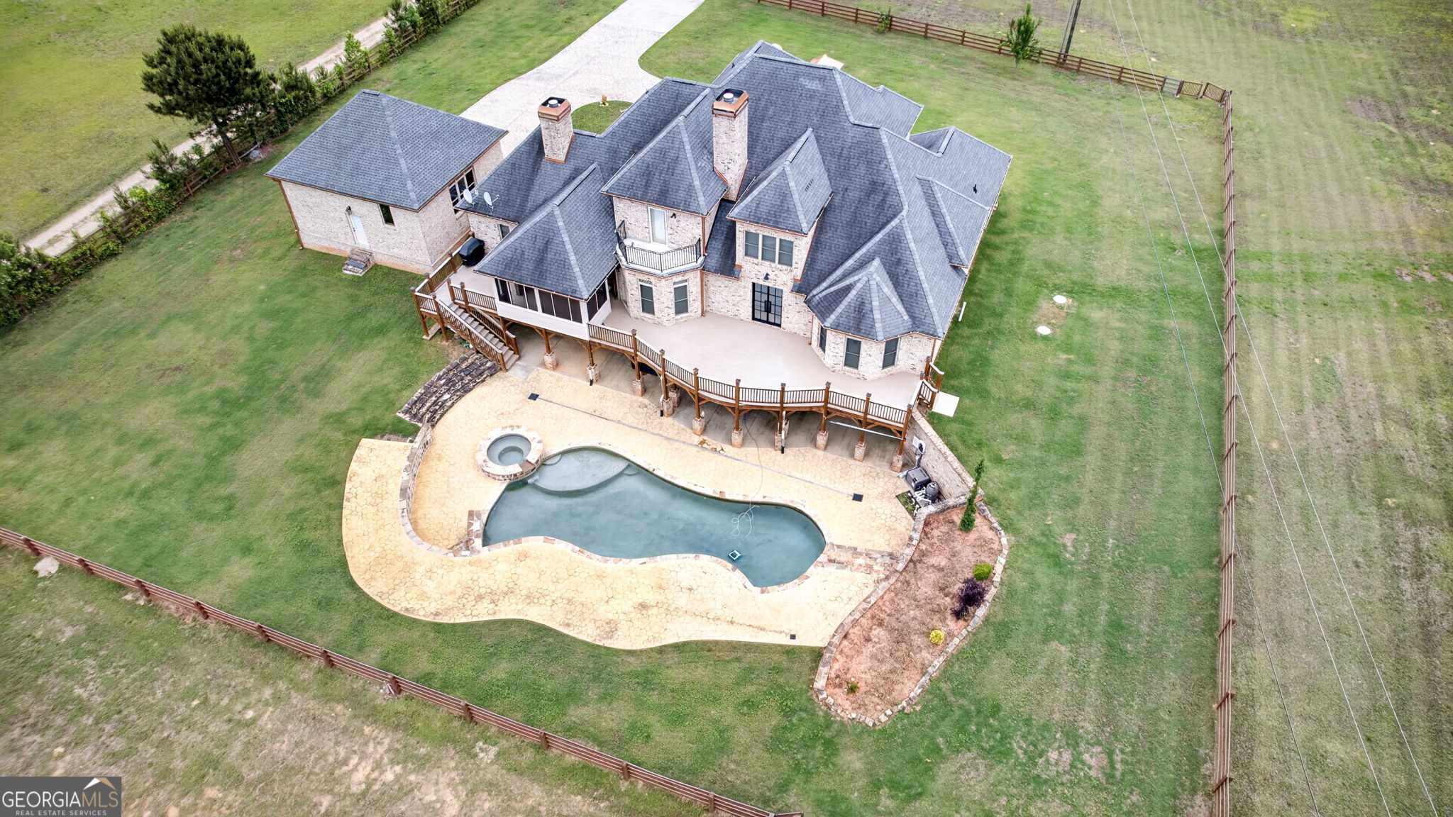 1585 Leguin Mill RD