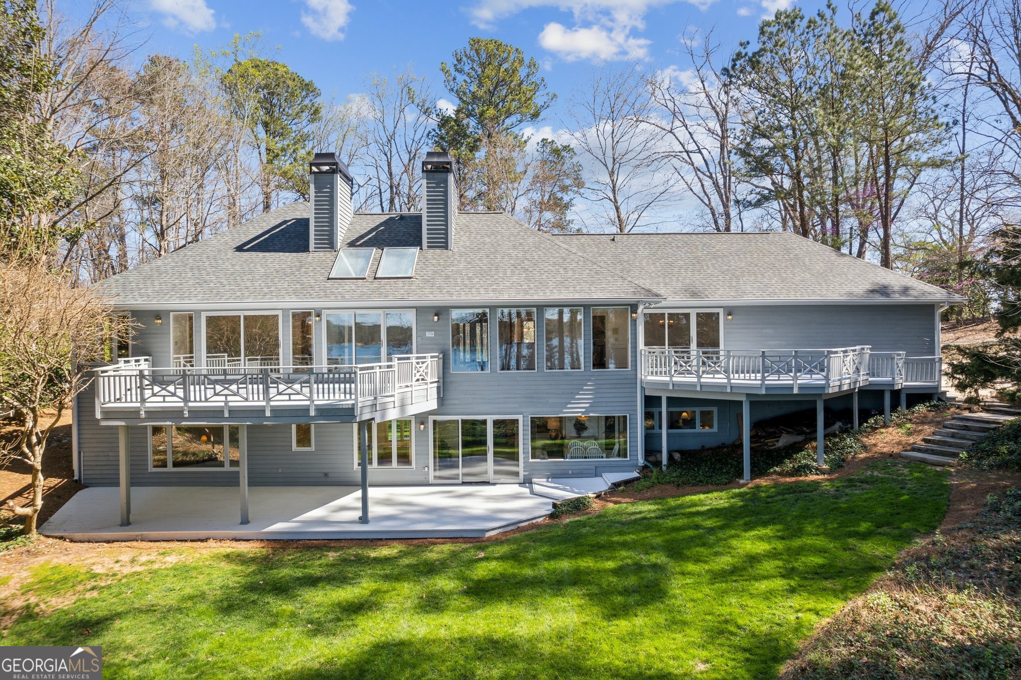 6475 Holland DR