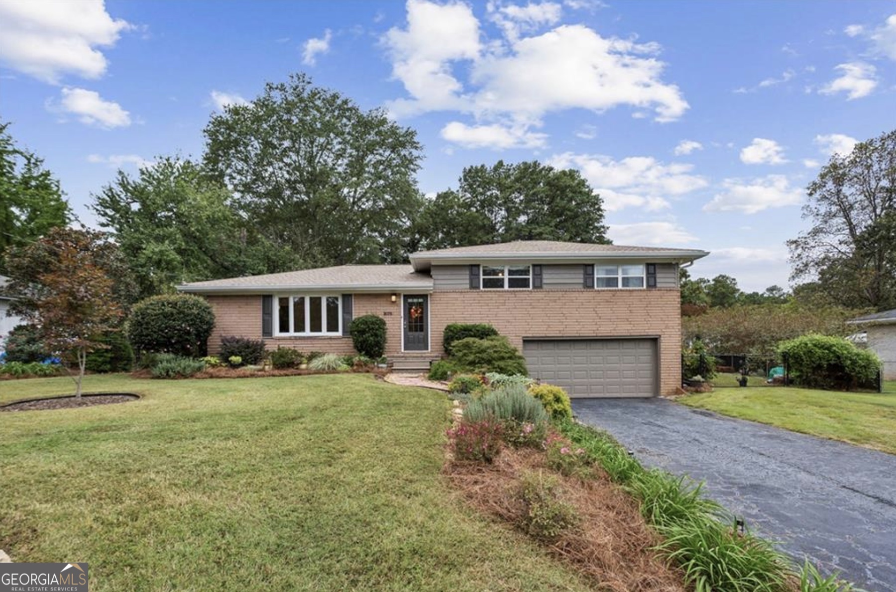 Vandiver Heights - Residential