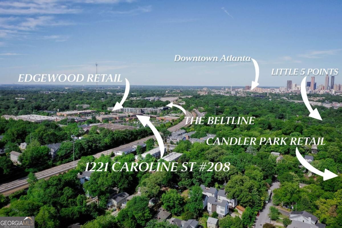 1221 Caroline ST NE 208