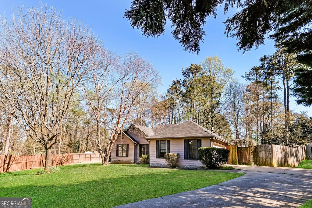 Photo of 324 Jeremys Straight, Stockbridge, GA 30281 (MLS # 10712847)