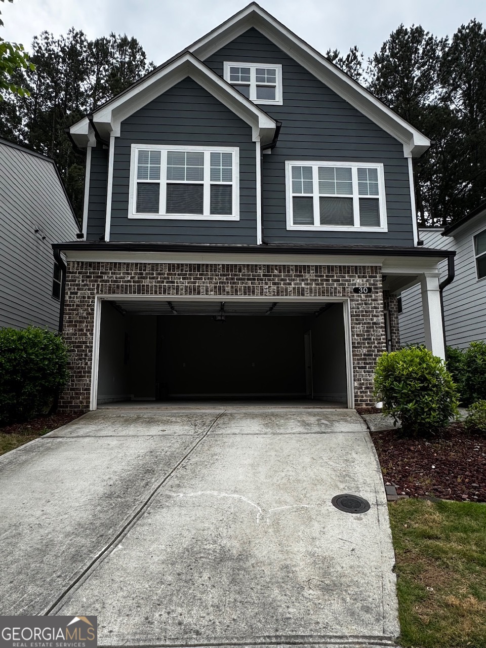 30 Laurel DR E