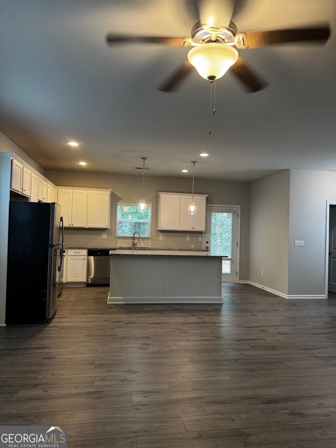30 Laurel DR E
