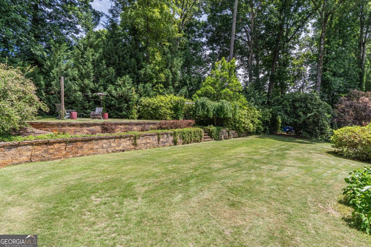 2702 Thatcher CT
